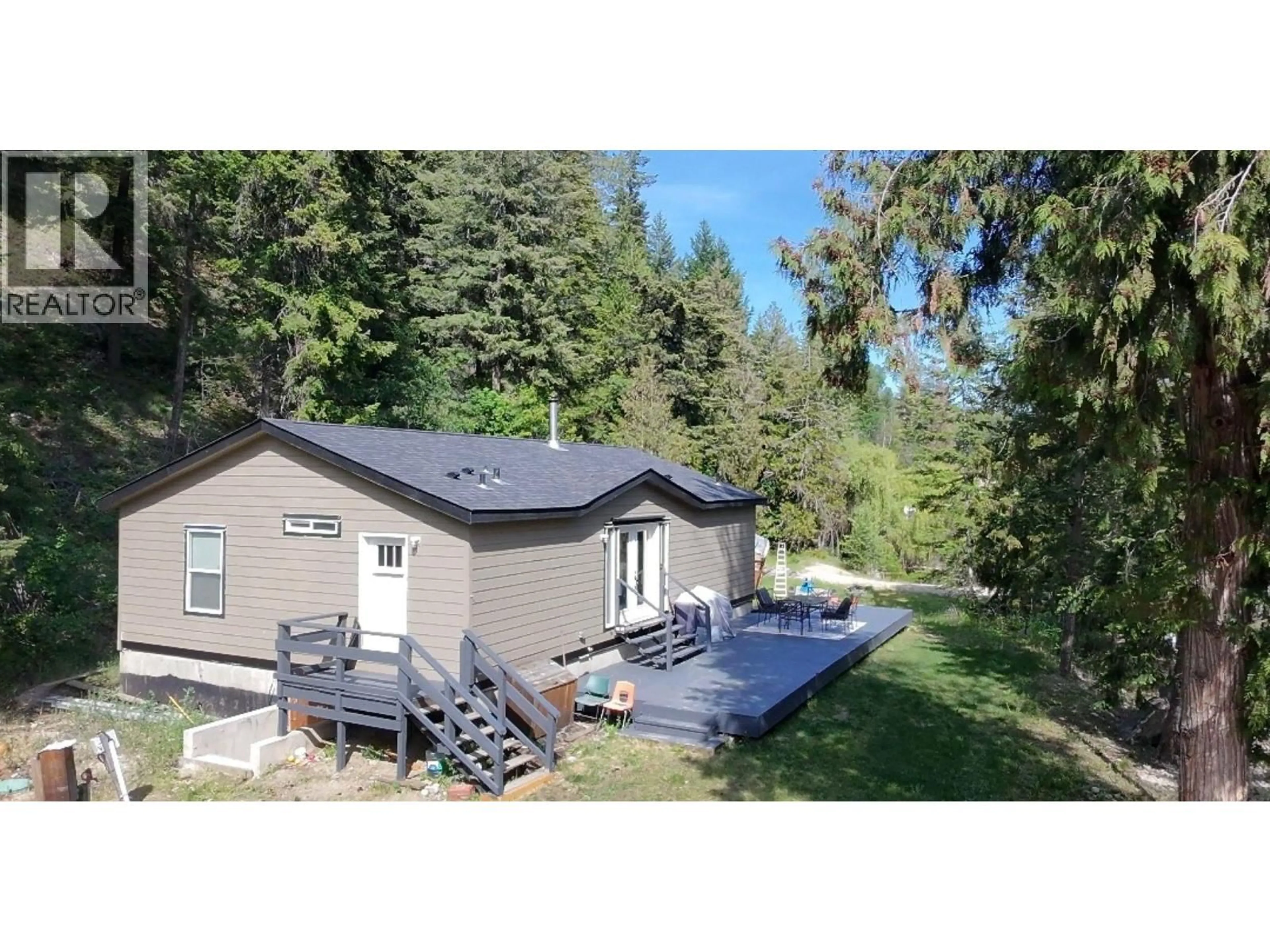 A pic from outside/outdoor area/front of a property/back of a property/a pic from drone, water/lake/river/ocean view for 2385 EVA ROAD, Lee Creek British Columbia V0E1M4