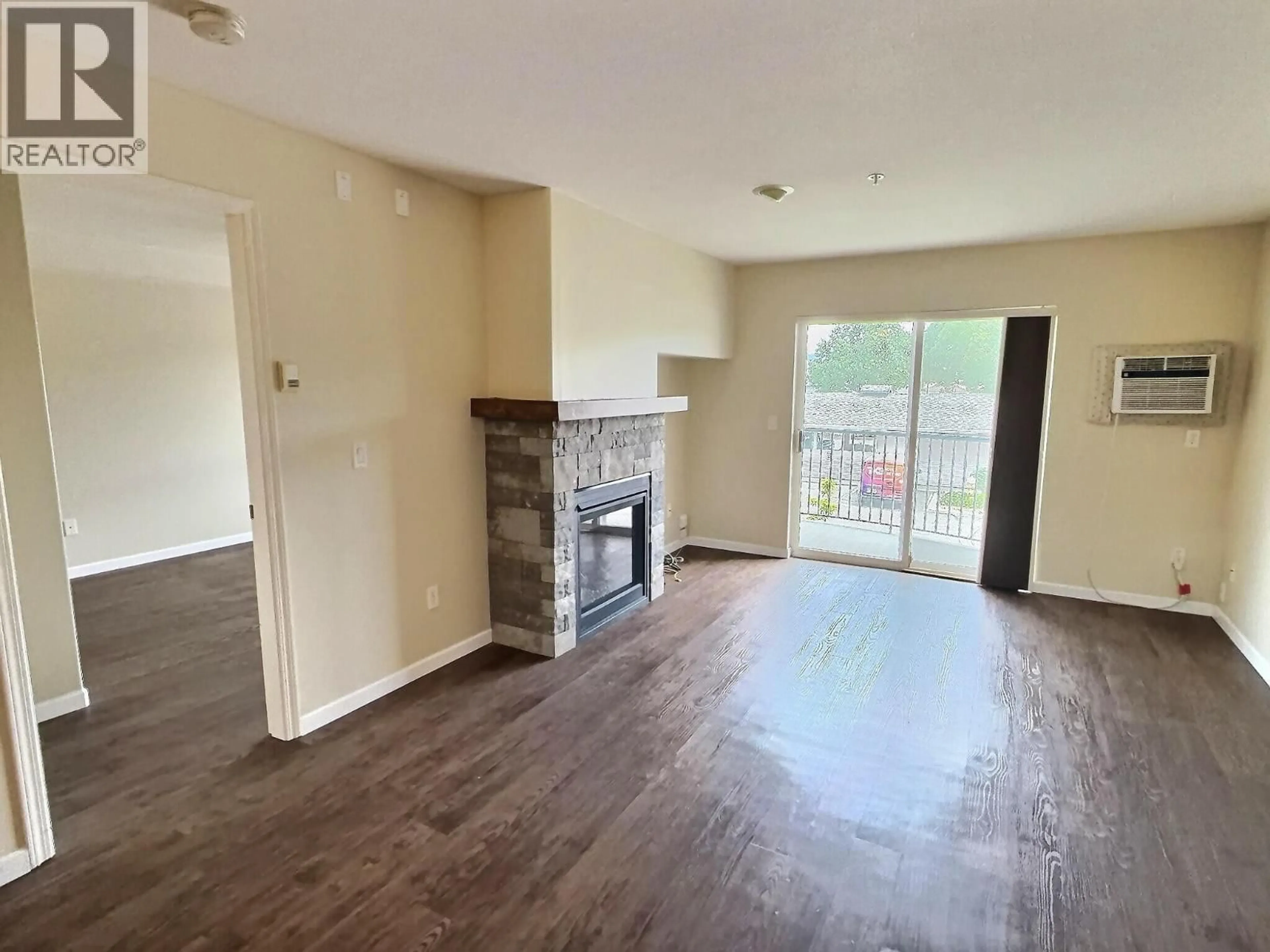 A pic of a room for 214 - 860 NICOLANI DRIVE, Kamloops British Columbia V2B5B3
