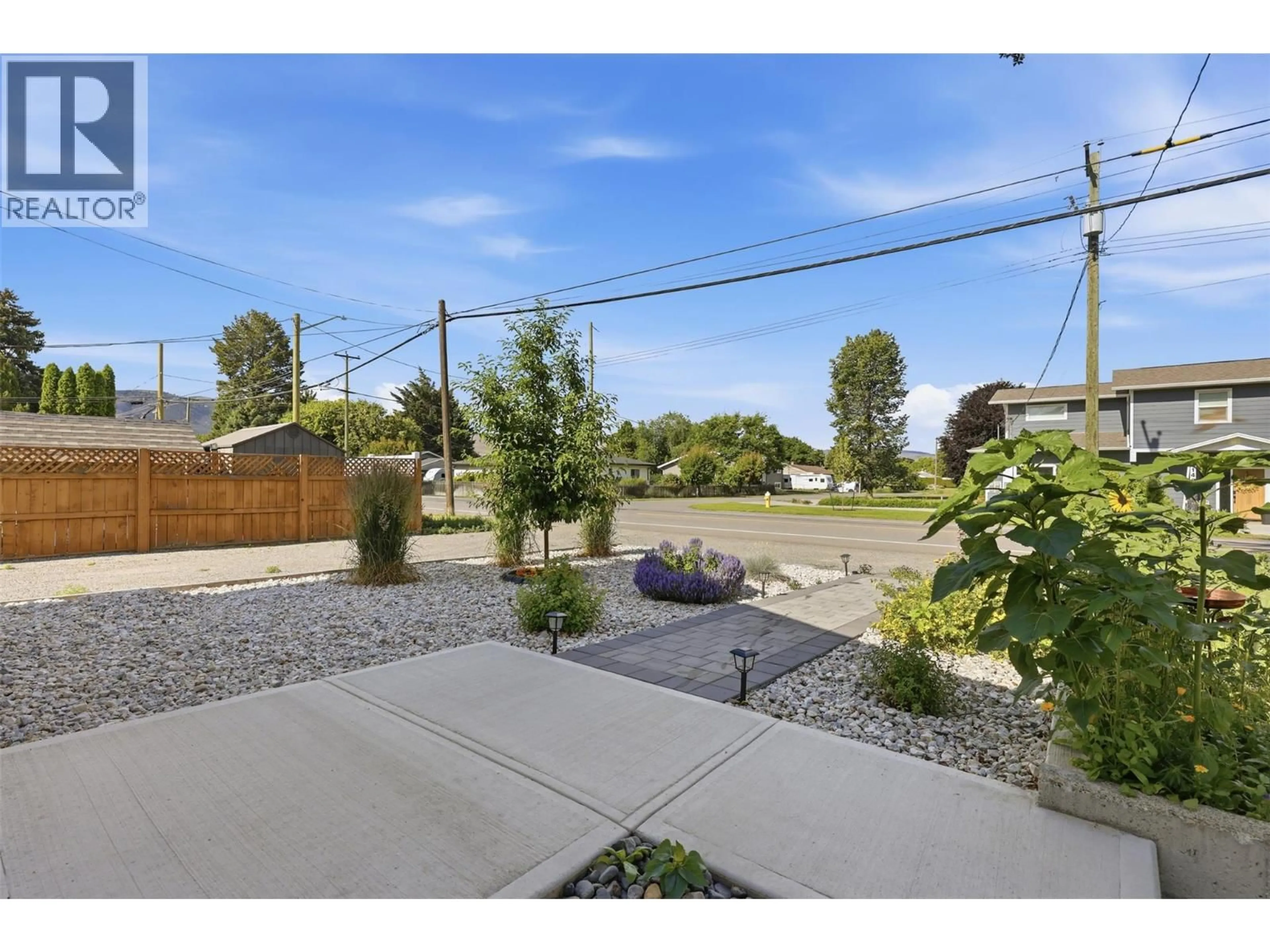 Patio, street for 1167 SCHREINER STREET, Kamloops British Columbia V2B5W7