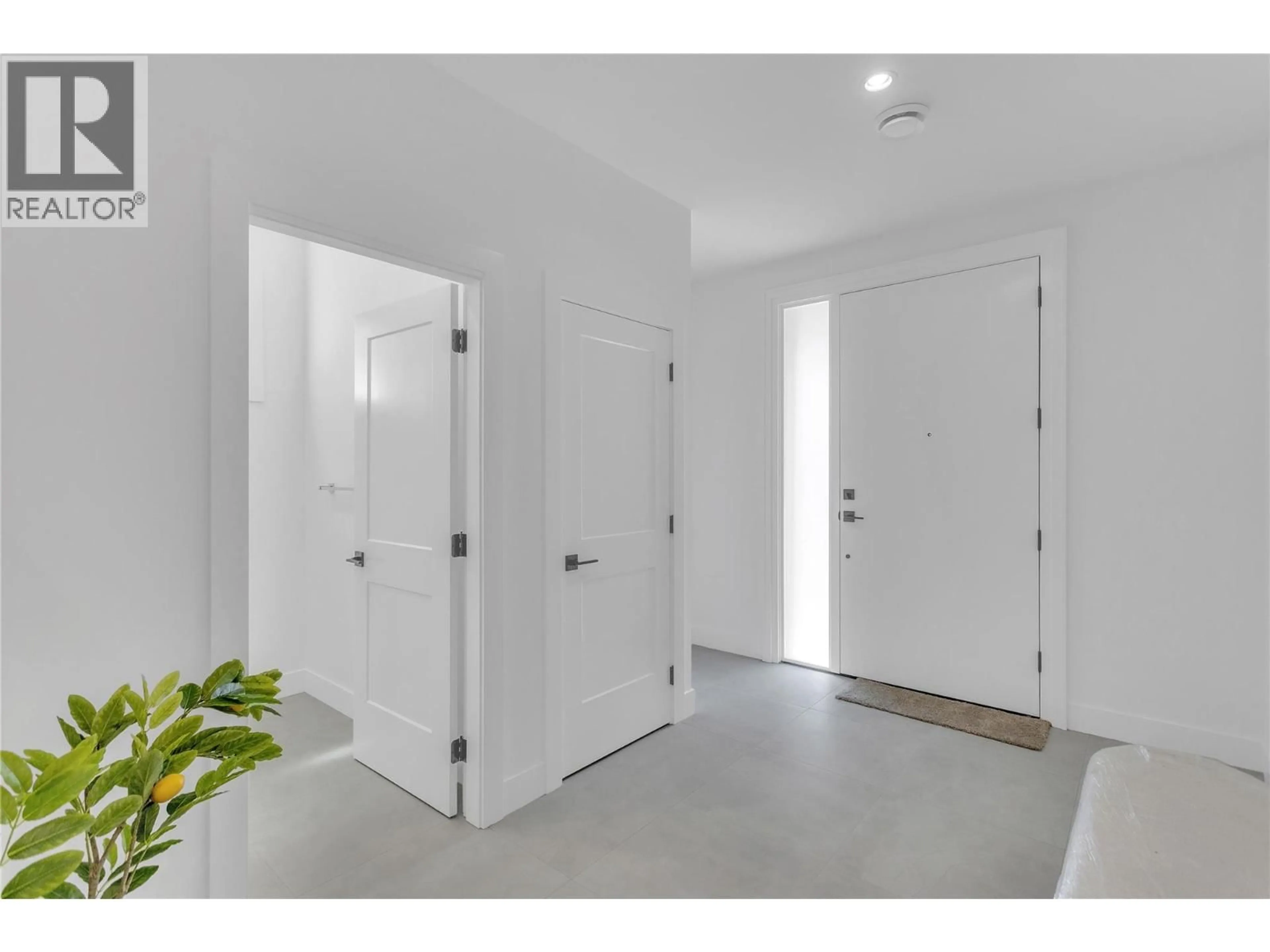 Indoor entryway for 26 - 19950 MCCARTHY ROAD, Lake Country British Columbia V4V1T1