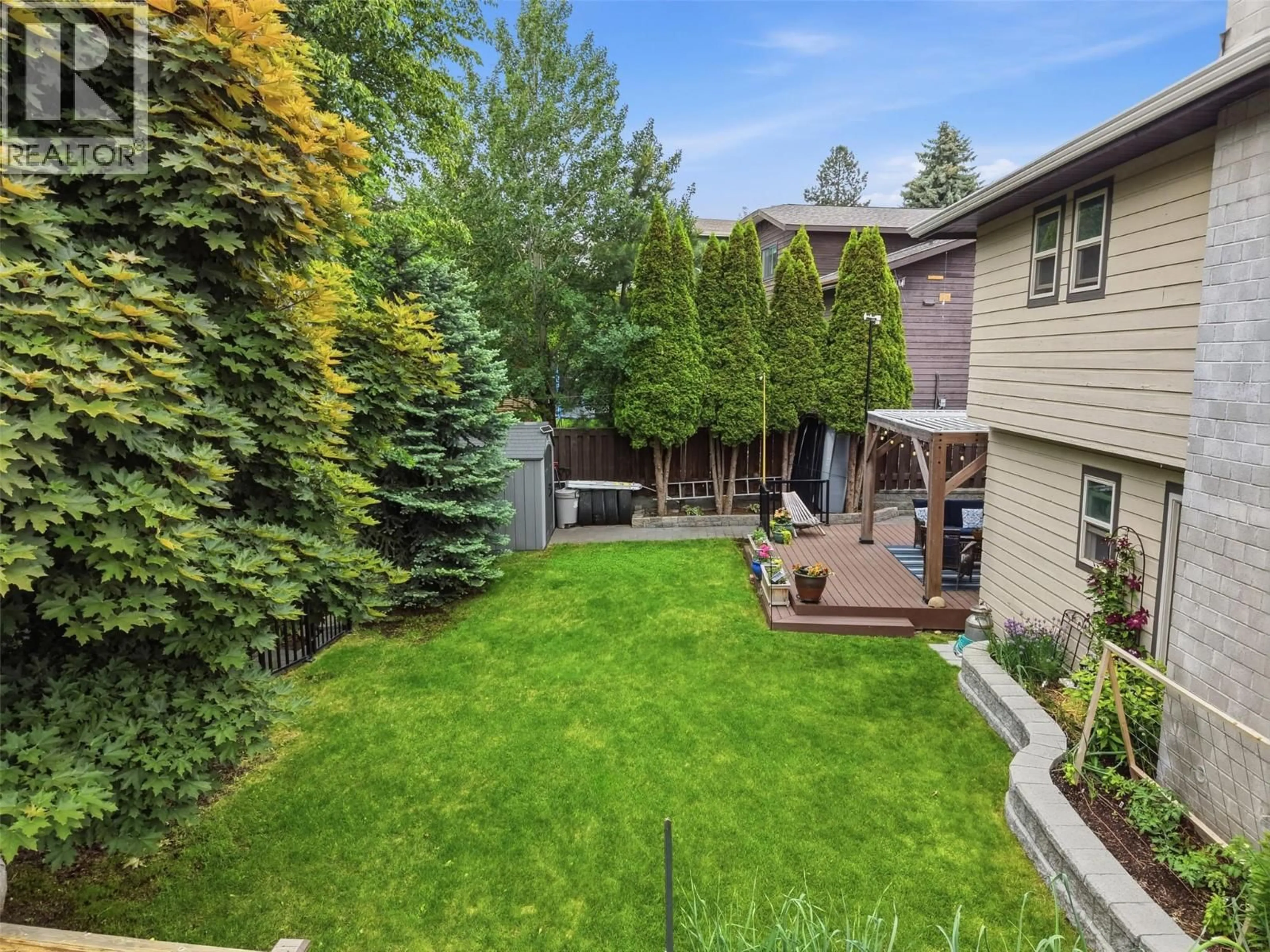 Patio, unknown for 2057 HAMPSHIRE DRIVE, Kamloops British Columbia V1S1E9