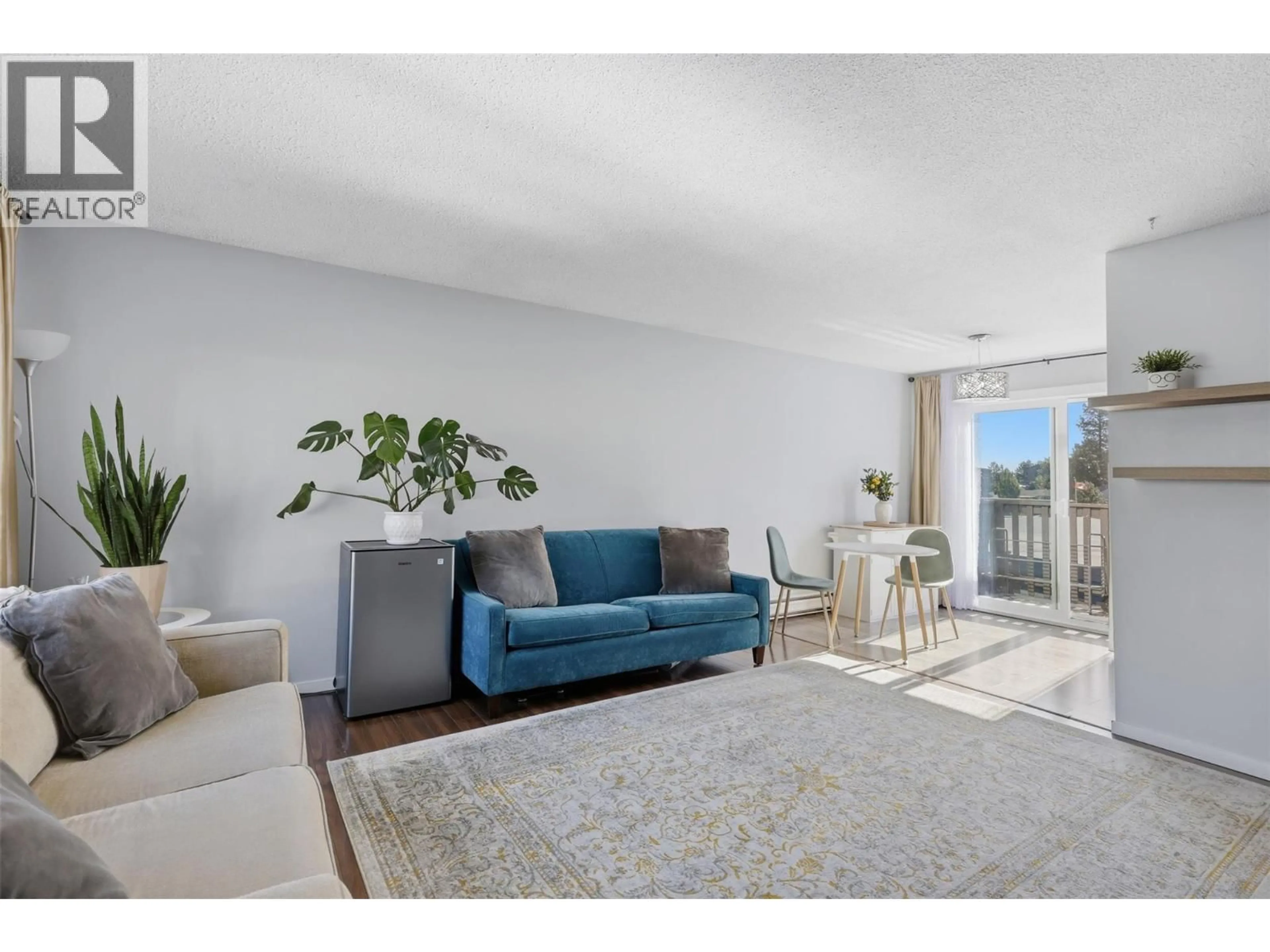 Living room with furniture, unknown for 70 - 1605 SUMMIT DRIVE, Kamloops British Columbia V2E2A5