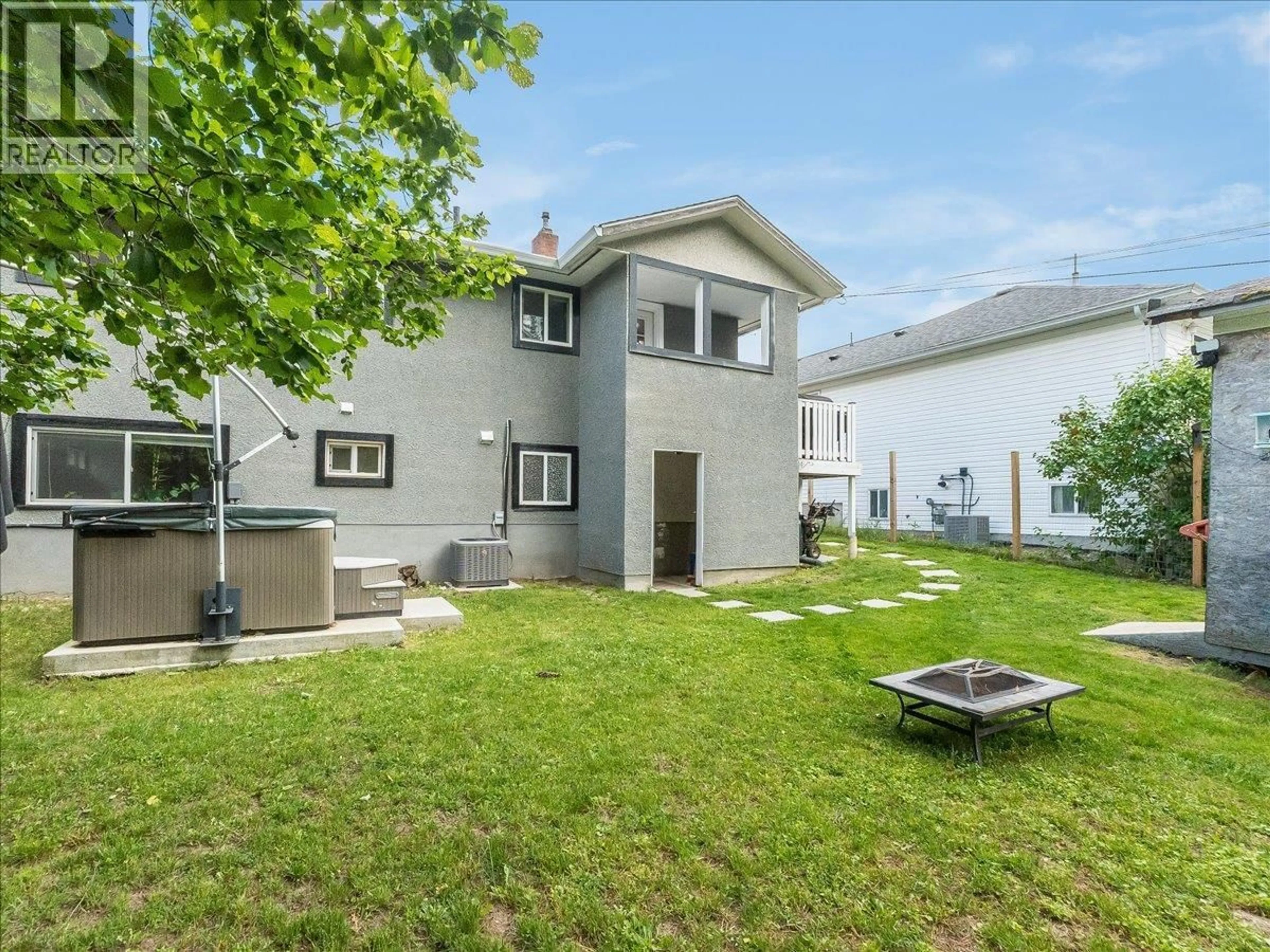 Patio, unknown for 856 7TH AVENUE, Castlegar British Columbia V1N1R9