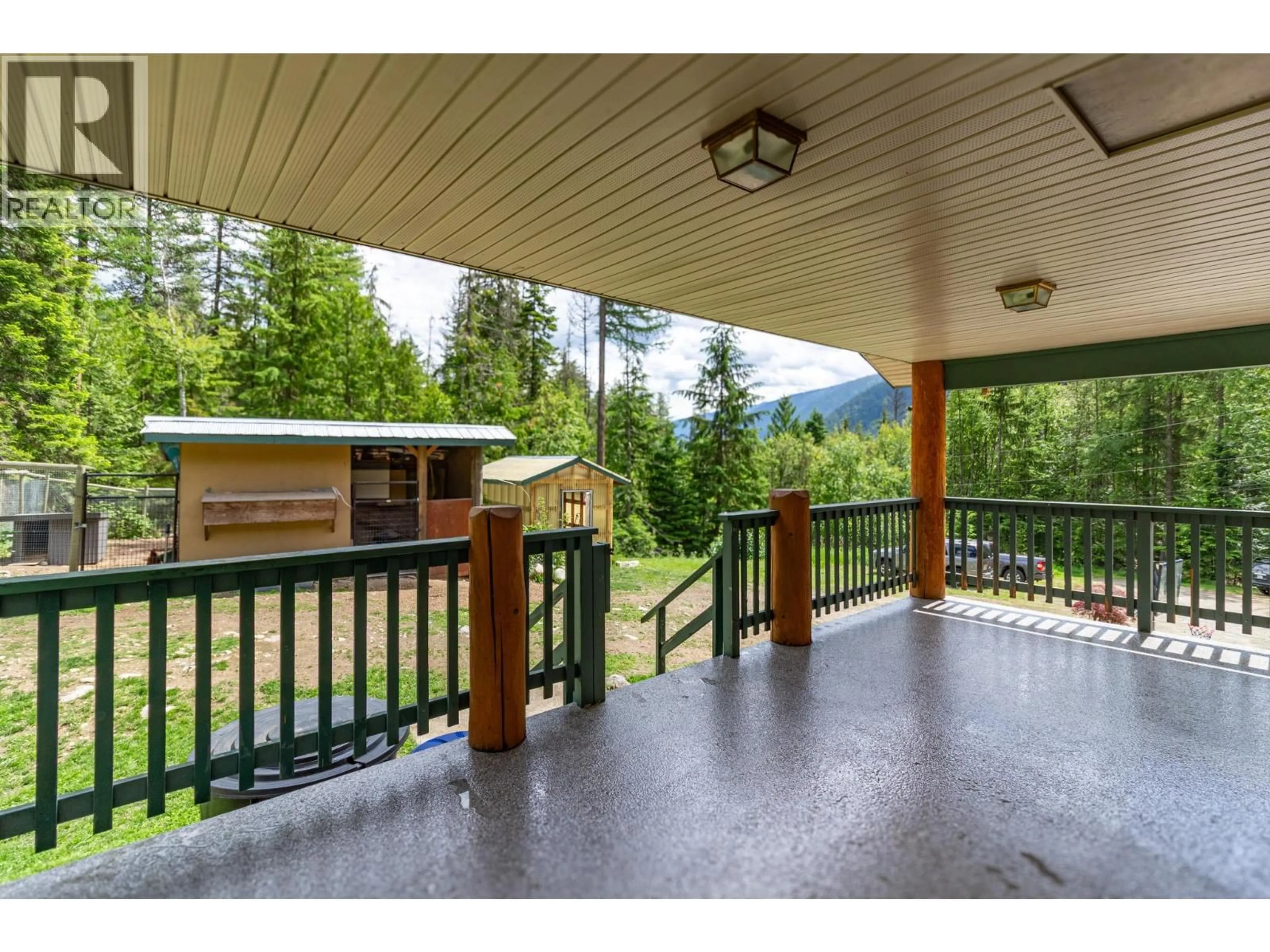 Patio, mountain view for 3975 HIGHWAY 3A HIGHWAY, Nelson British Columbia V1L6M8