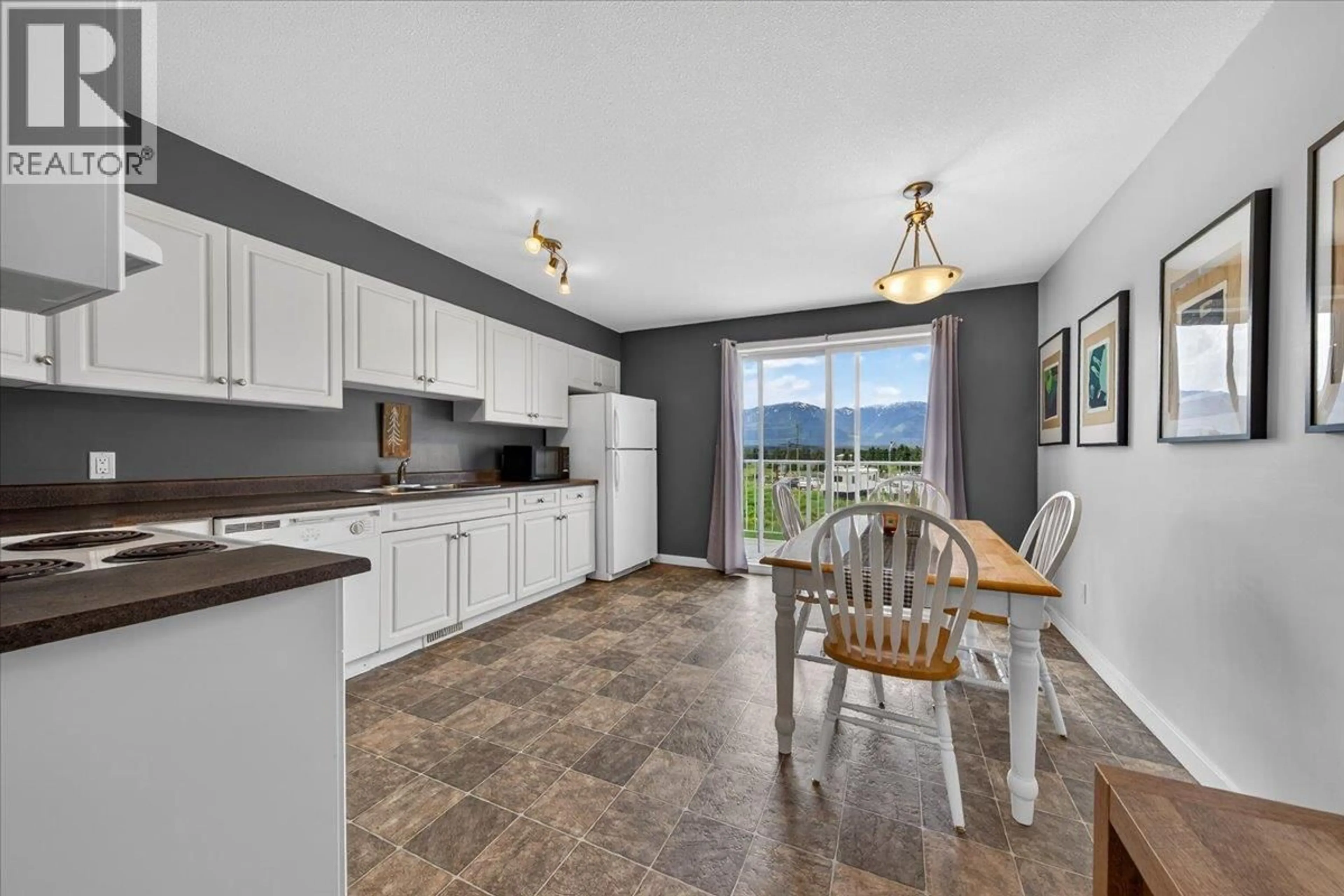Open concept kitchen, ceramic/tile floor for 702 - 200 BLACK FOREST TRAIL, Invermere British Columbia V0A1K7