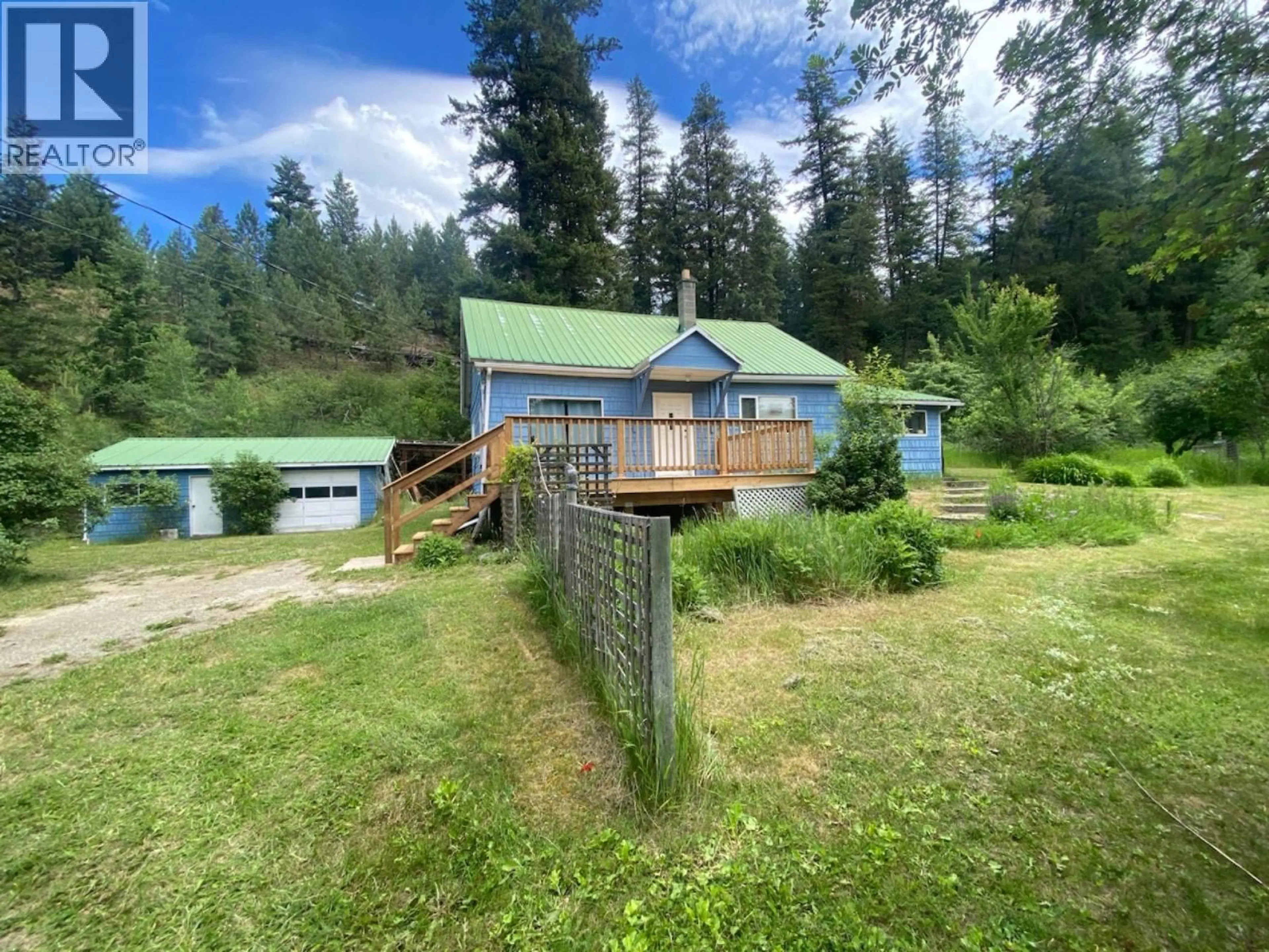 A pic from outside/outdoor area/front of a property/back of a property/a pic from drone, unknown for 4392 BARRIERE TOWN ROAD, Barriere British Columbia V0E1E0