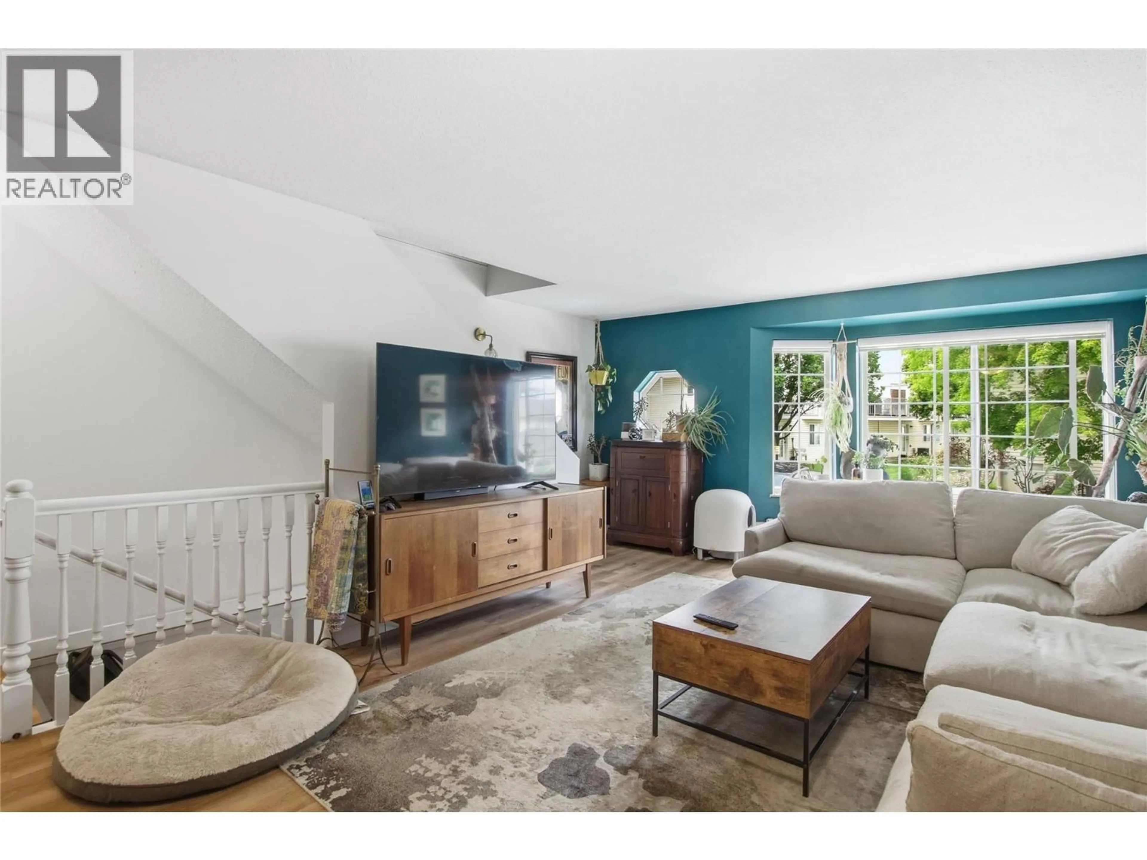 Living room with furniture, unknown for 52 - 2020 ROBSON PLACE, Kamloops British Columbia V2C2N2