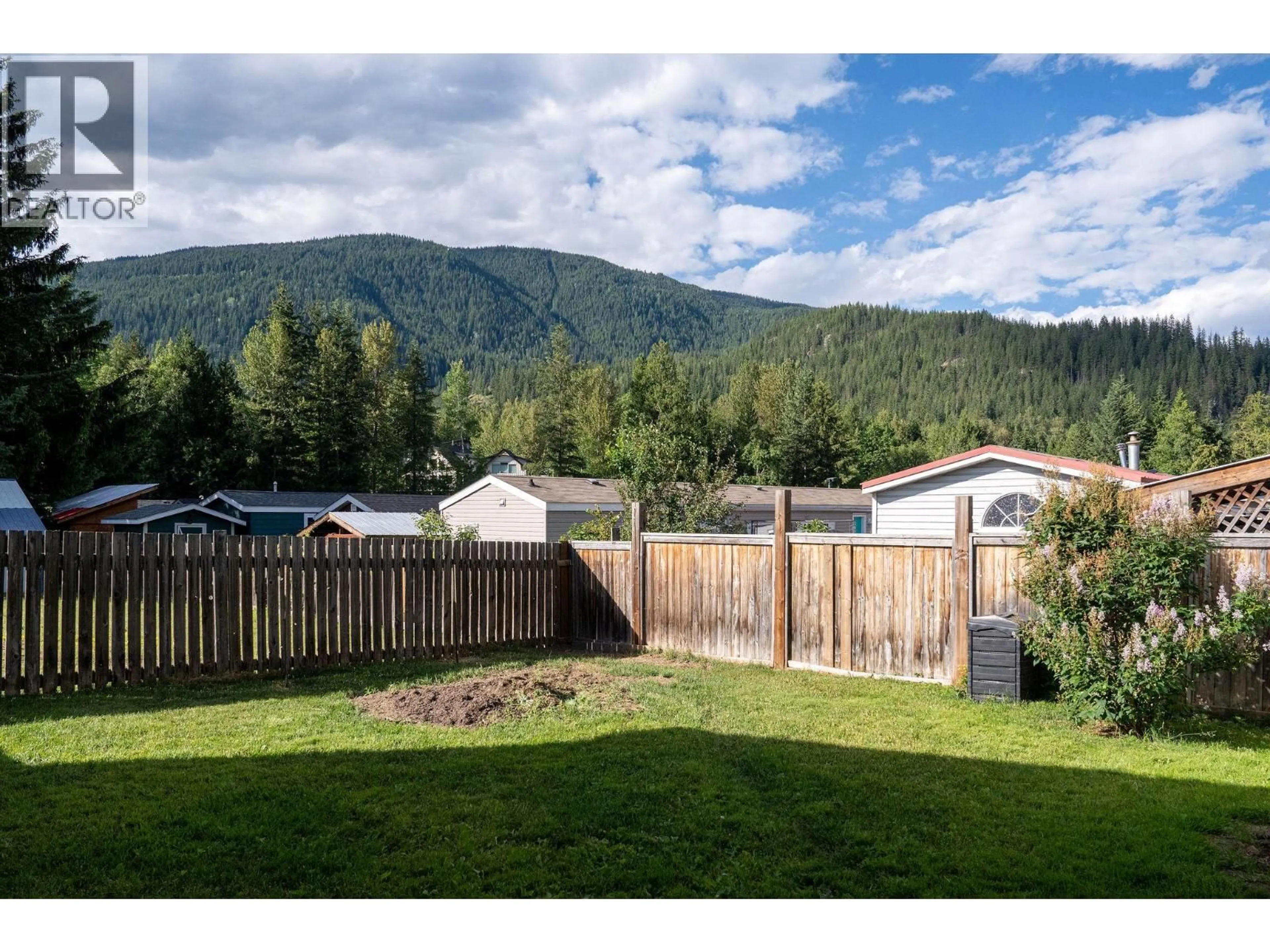 A pic from outside/outdoor area/front of a property/back of a property/a pic from drone, mountain view for 50 JOHNSON WAY, Revelstoke British Columbia V0E2S0