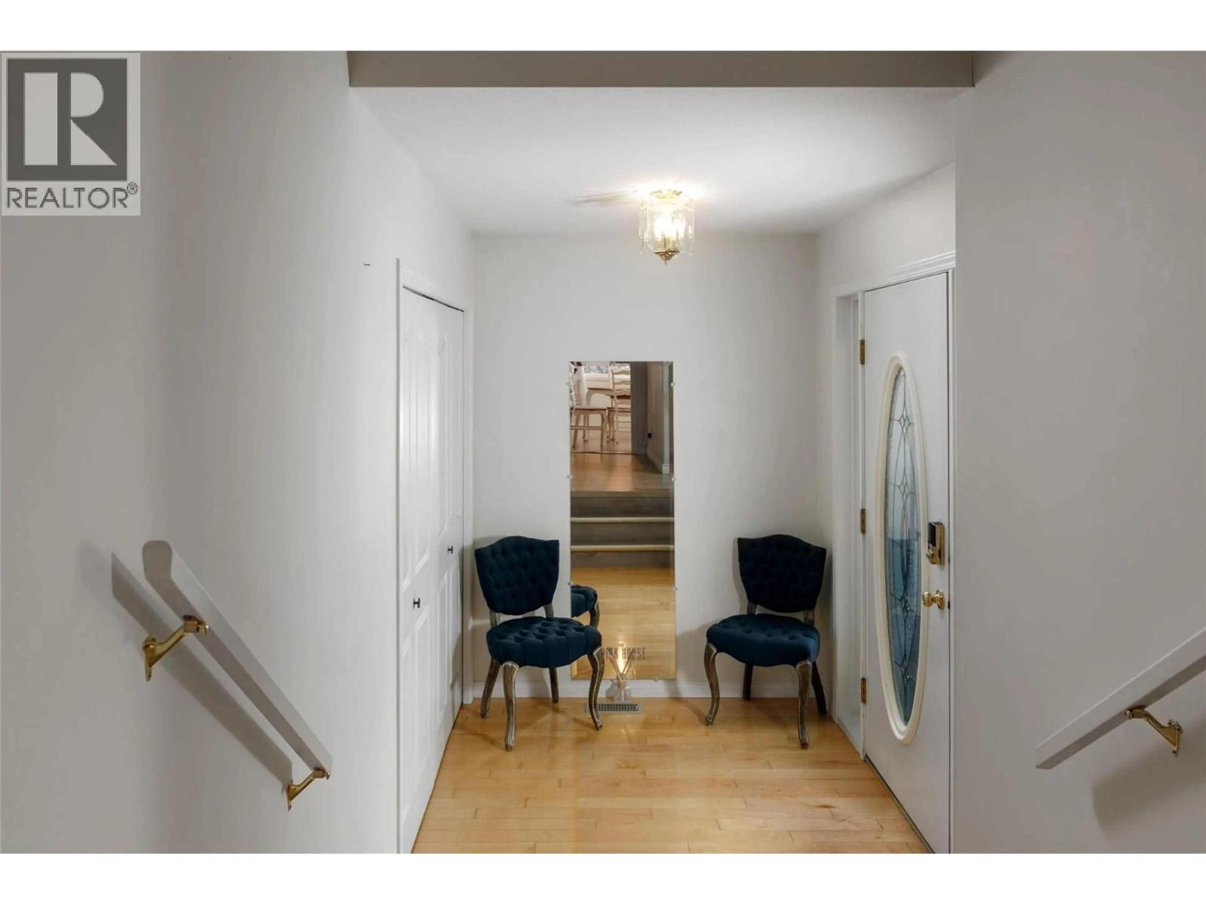 Indoor foyer for 2611 GUIDI ROAD, West Kelowna British Columbia V1Z3J9
