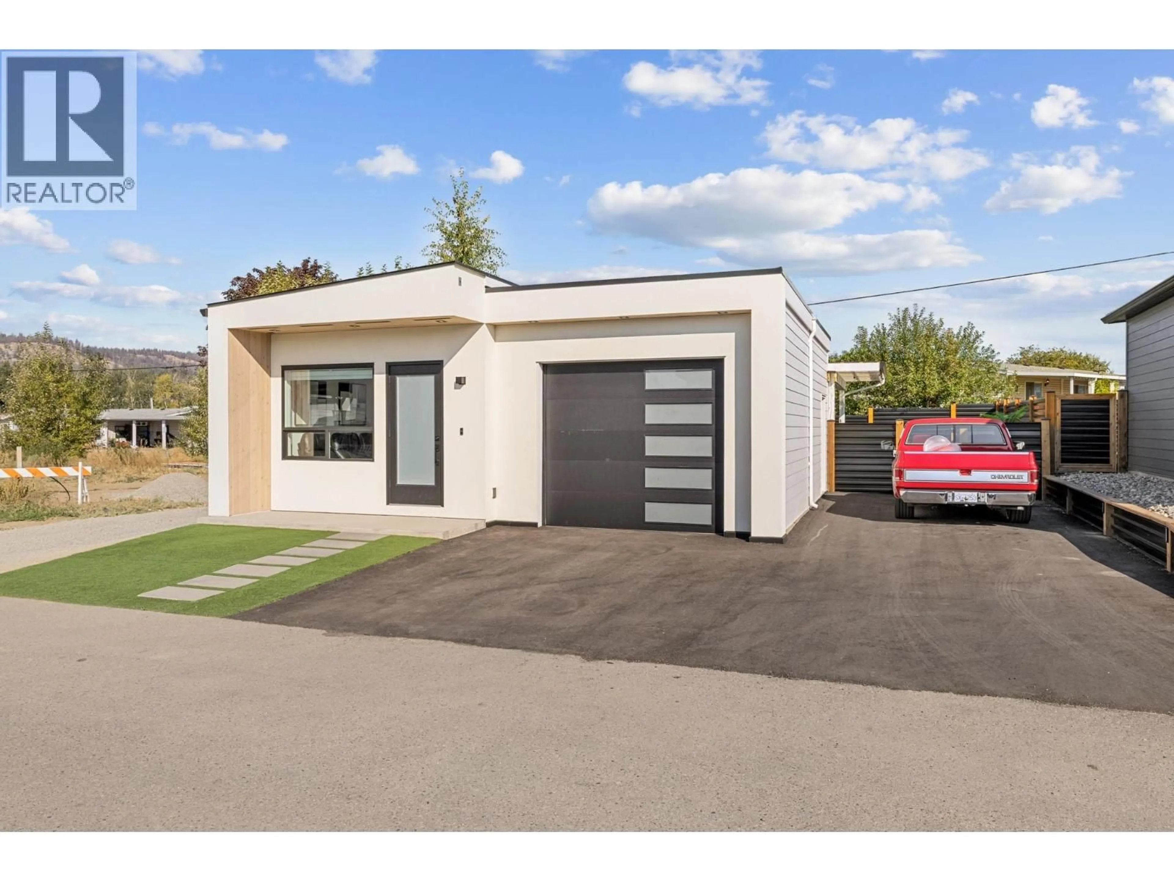 Indoor garage for 6 - 8900 JIM BAILEY ROAD, Kelowna British Columbia V4V0B5