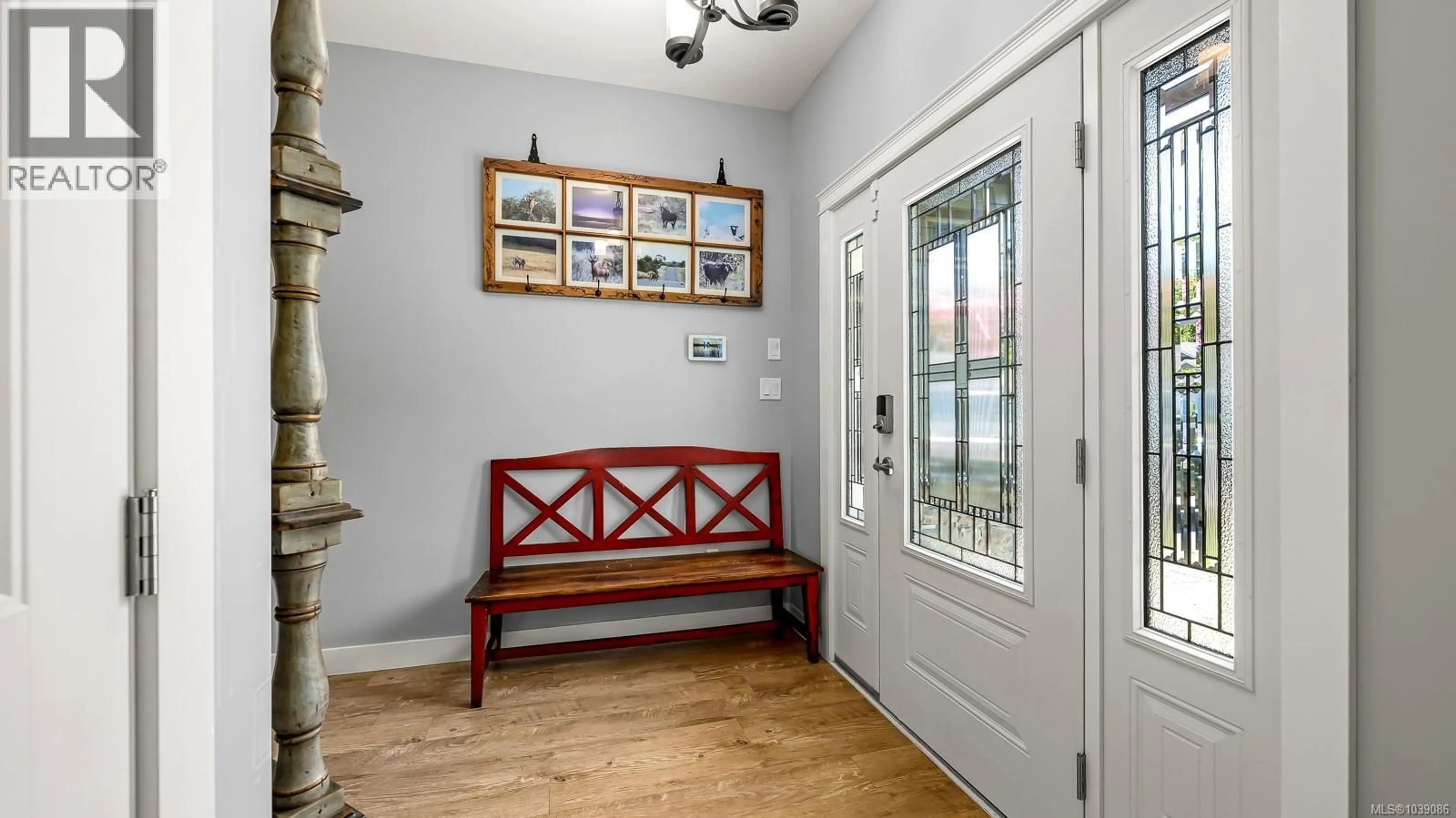 Indoor entryway for 2901 SWANSON STREET, Courtenay British Columbia V9N0C9