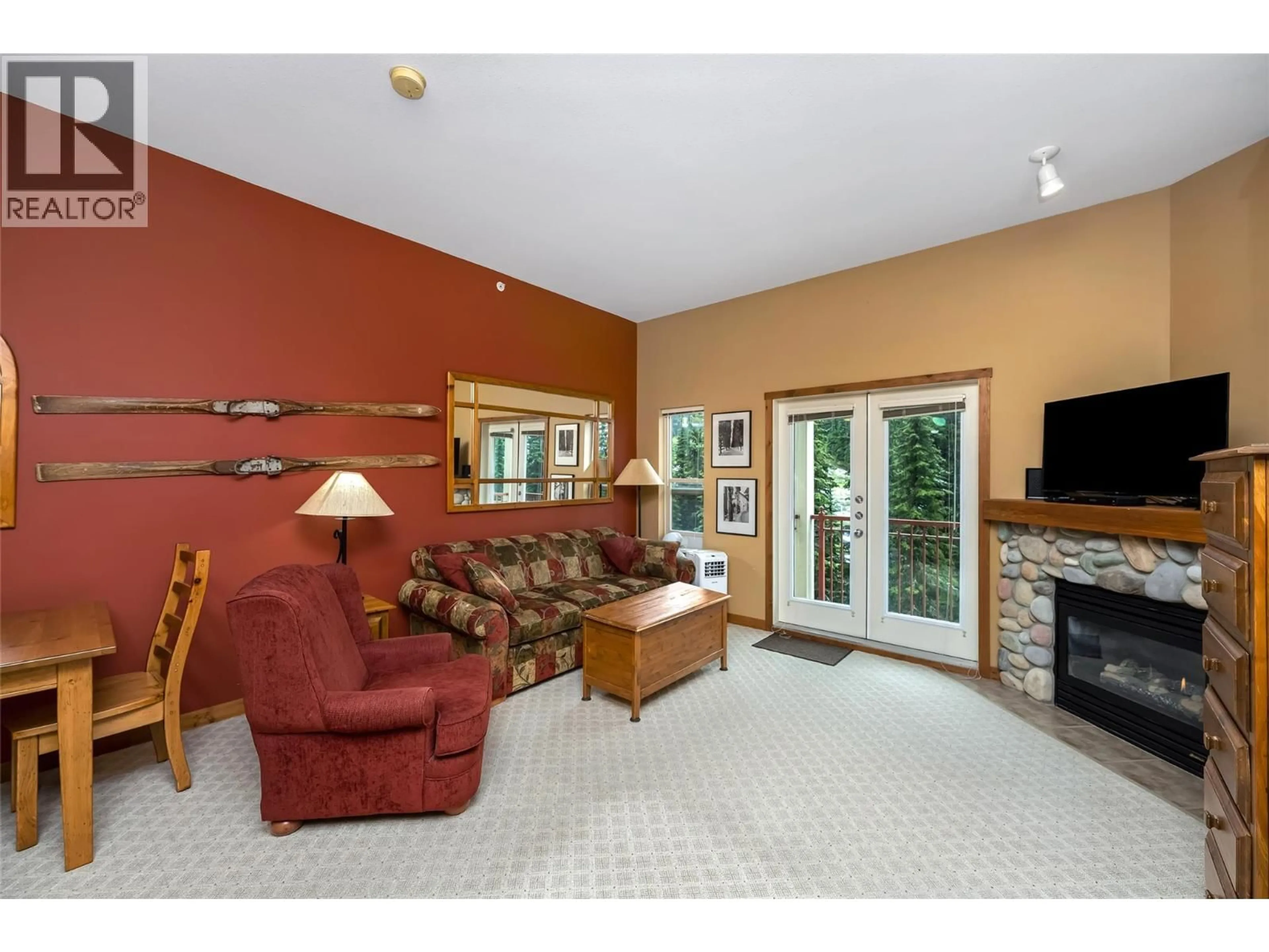 Living room with furniture, unknown for 302 - 9812 SILVER STAR ROAD, Vernon British Columbia V1B3X9