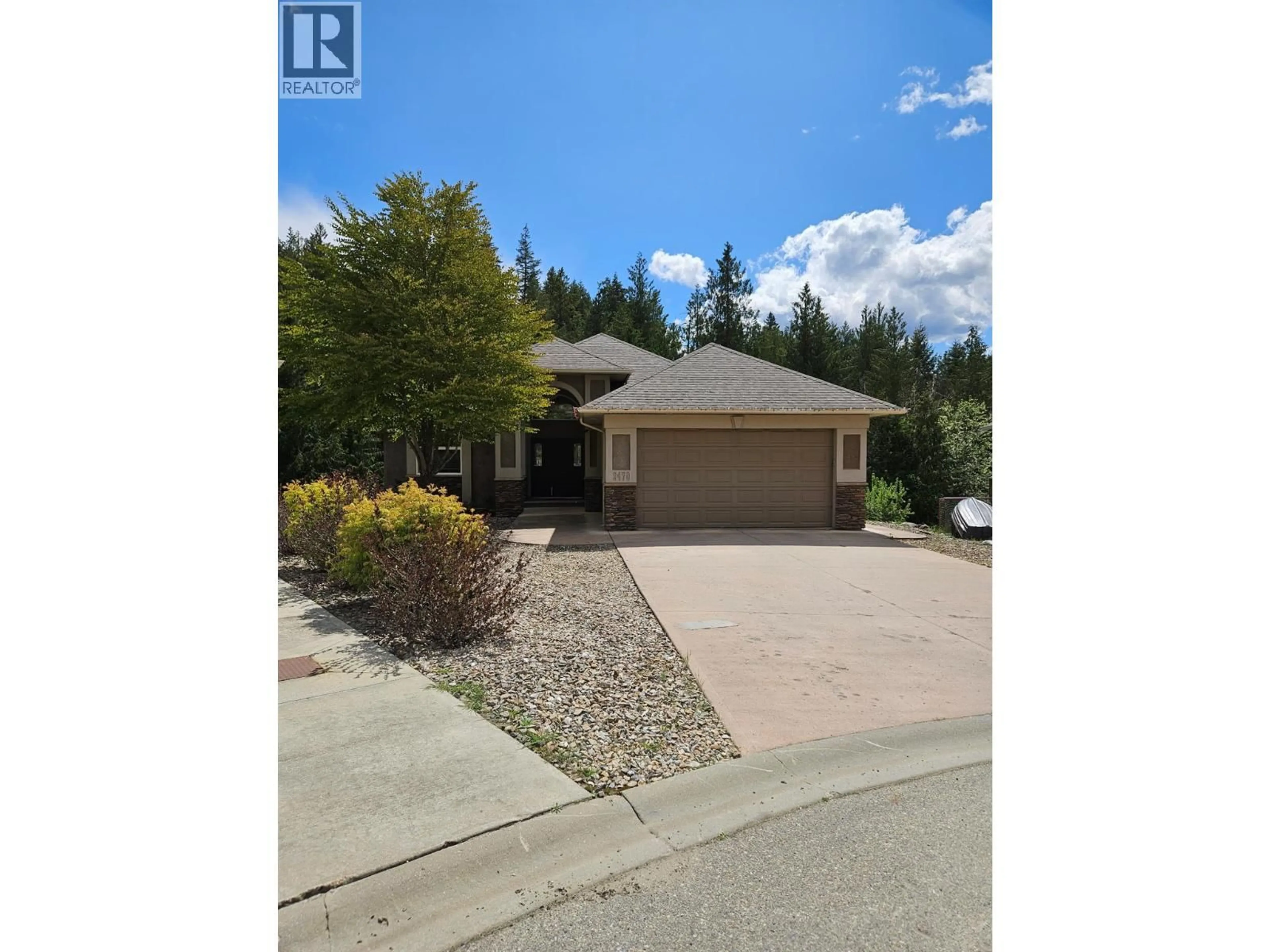 A pic from outside/outdoor area/front of a property/back of a property/a pic from drone, unknown for 2470 24 AVENUE NORTHEAST, Salmon Arm British Columbia V1E3Y4