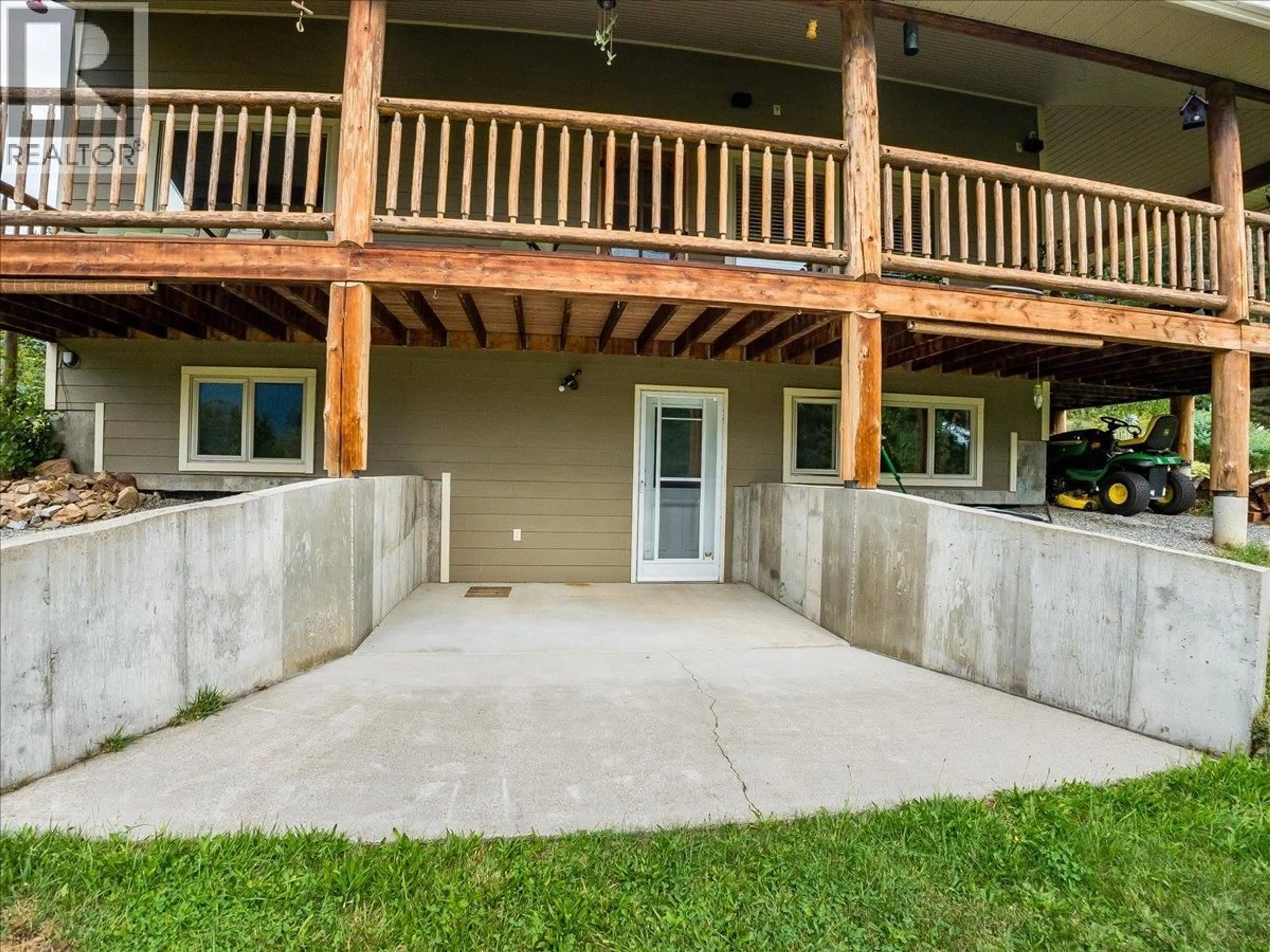 Patio, unknown for 955 CEDAR BRAE ROAD, Glade British Columbia V1N4R5