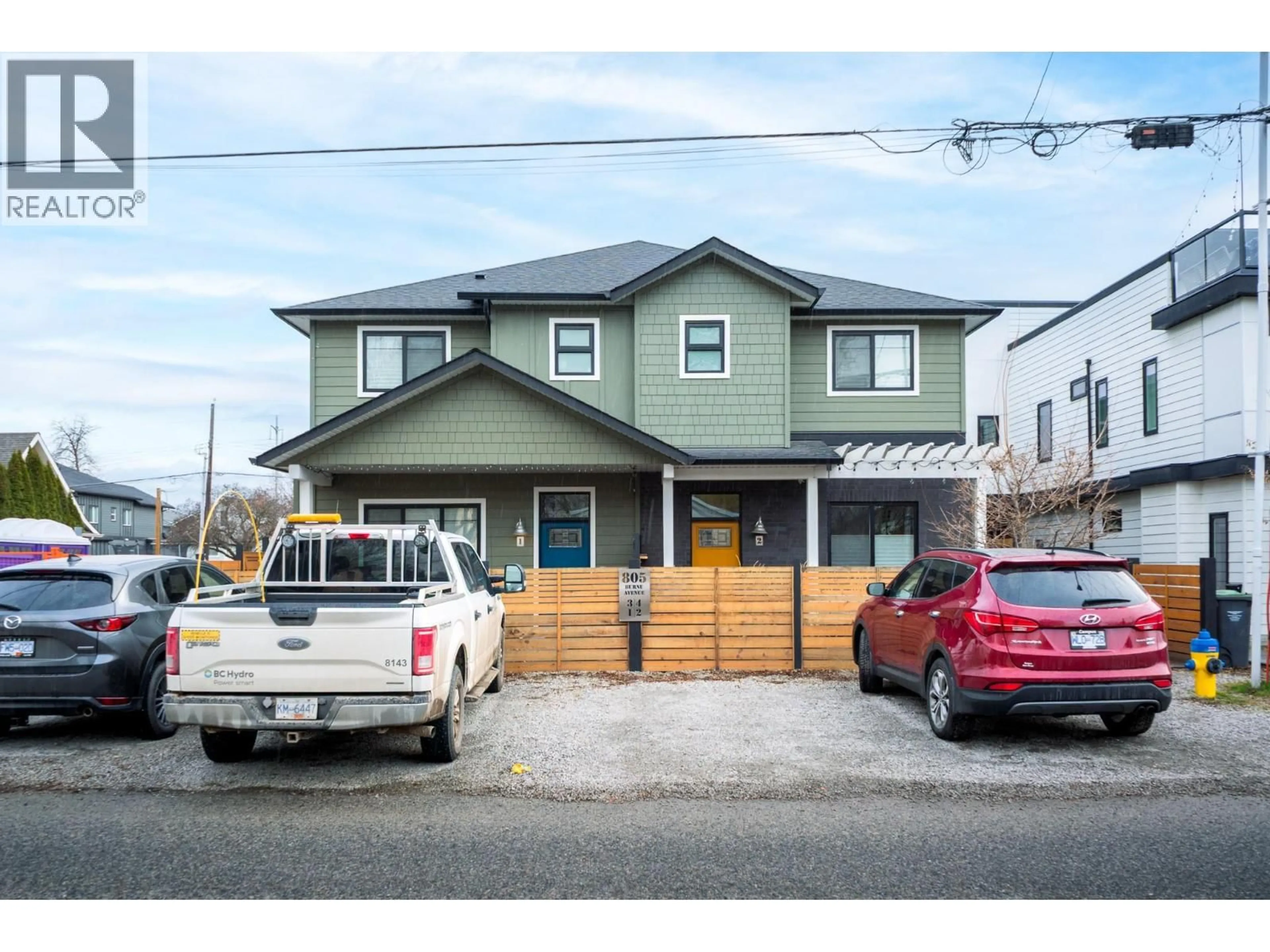 Home with vinyl exterior material, street for 4 - 805 BURNE AVENUE, Kelowna British Columbia V1Y5P6
