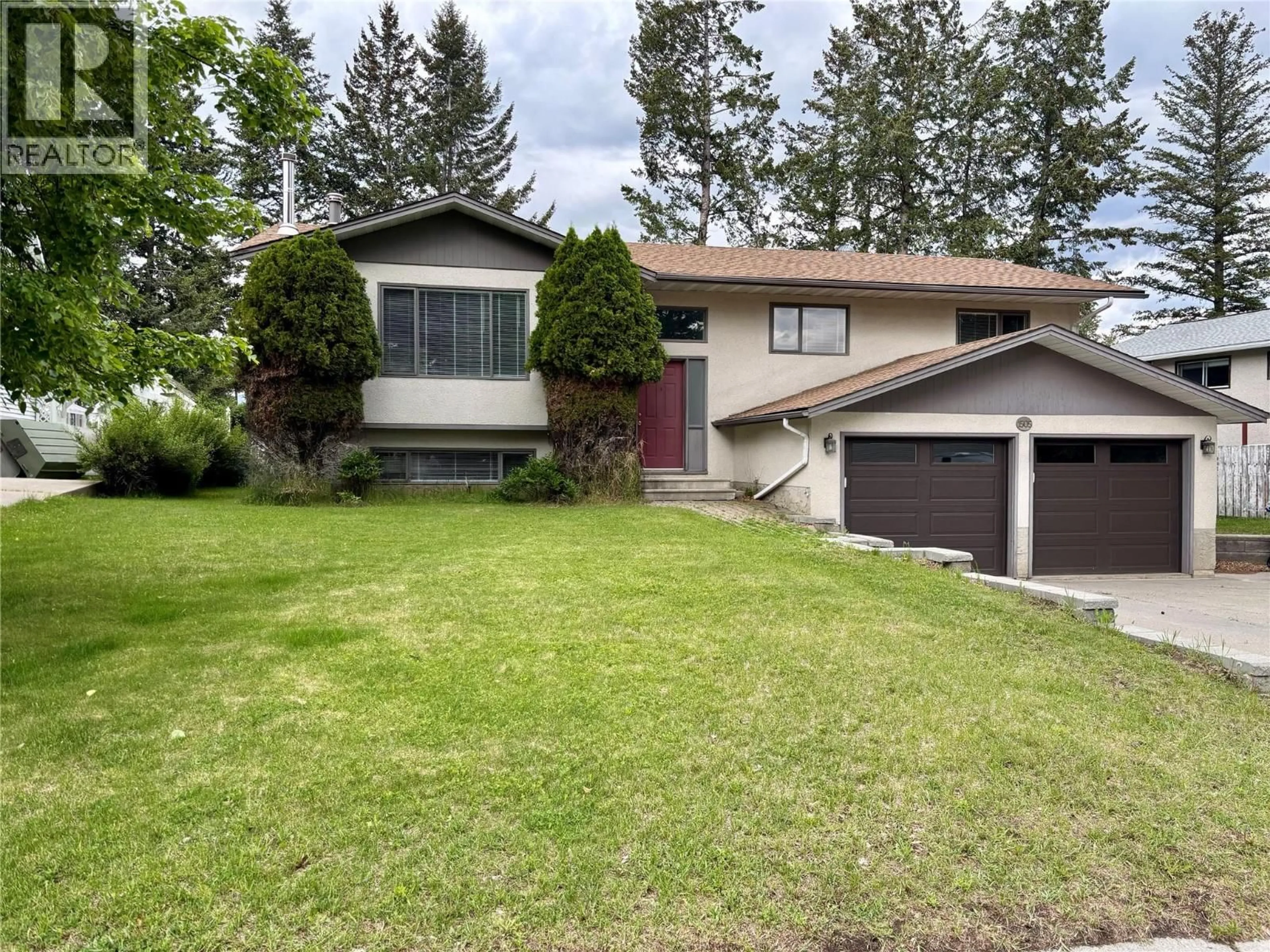 Home with vinyl exterior material, street for 1505 13TH AVENUE SOUTH, Cranbrook British Columbia V1C5K1