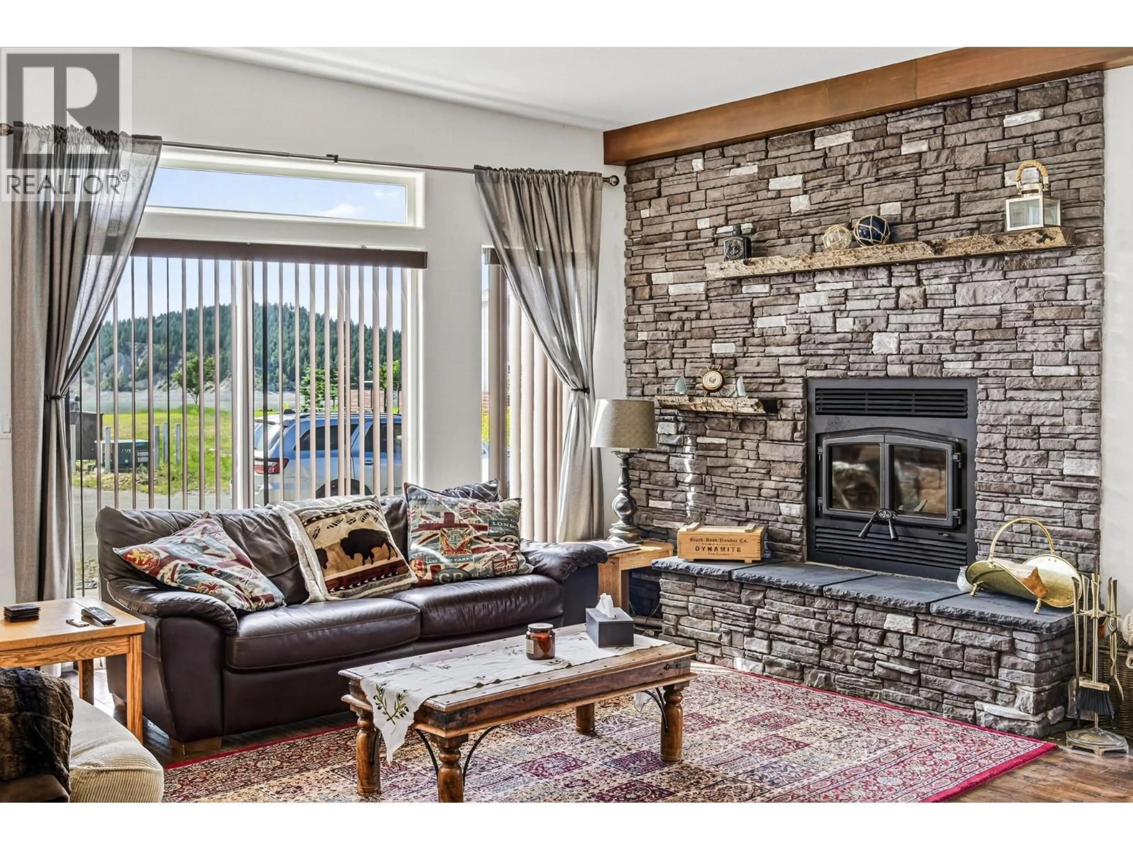 Living room with furniture, unknown for 1695 KOOCANUSA LAKE DRIVE, Lake Koocanusa British Columbia V0B1T5