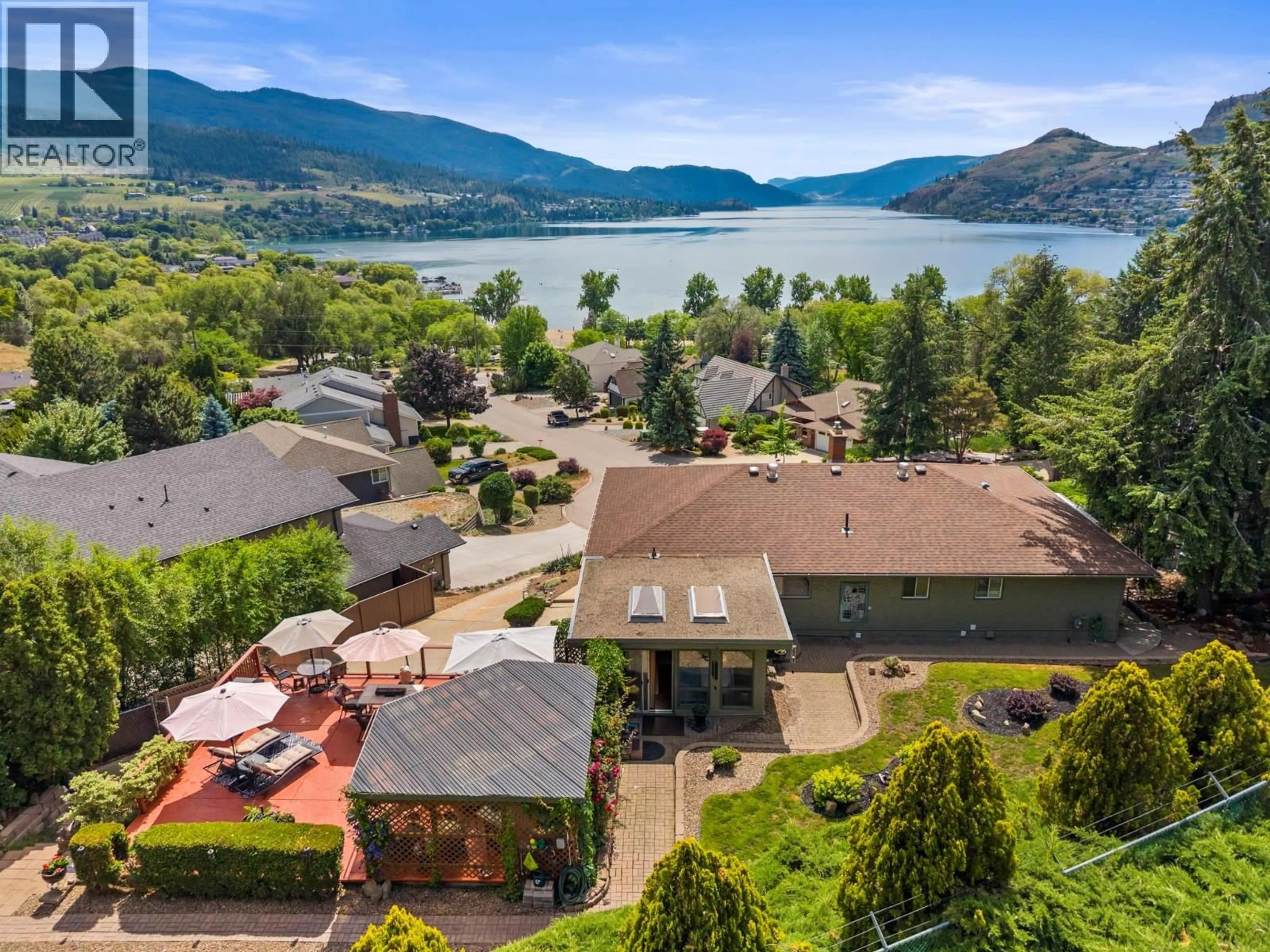 A pic from outside/outdoor area/front of a property/back of a property/a pic from drone, water/lake/river/ocean view for 9015 RUSSET DRIVE, Coldstream British Columbia V1B2B7