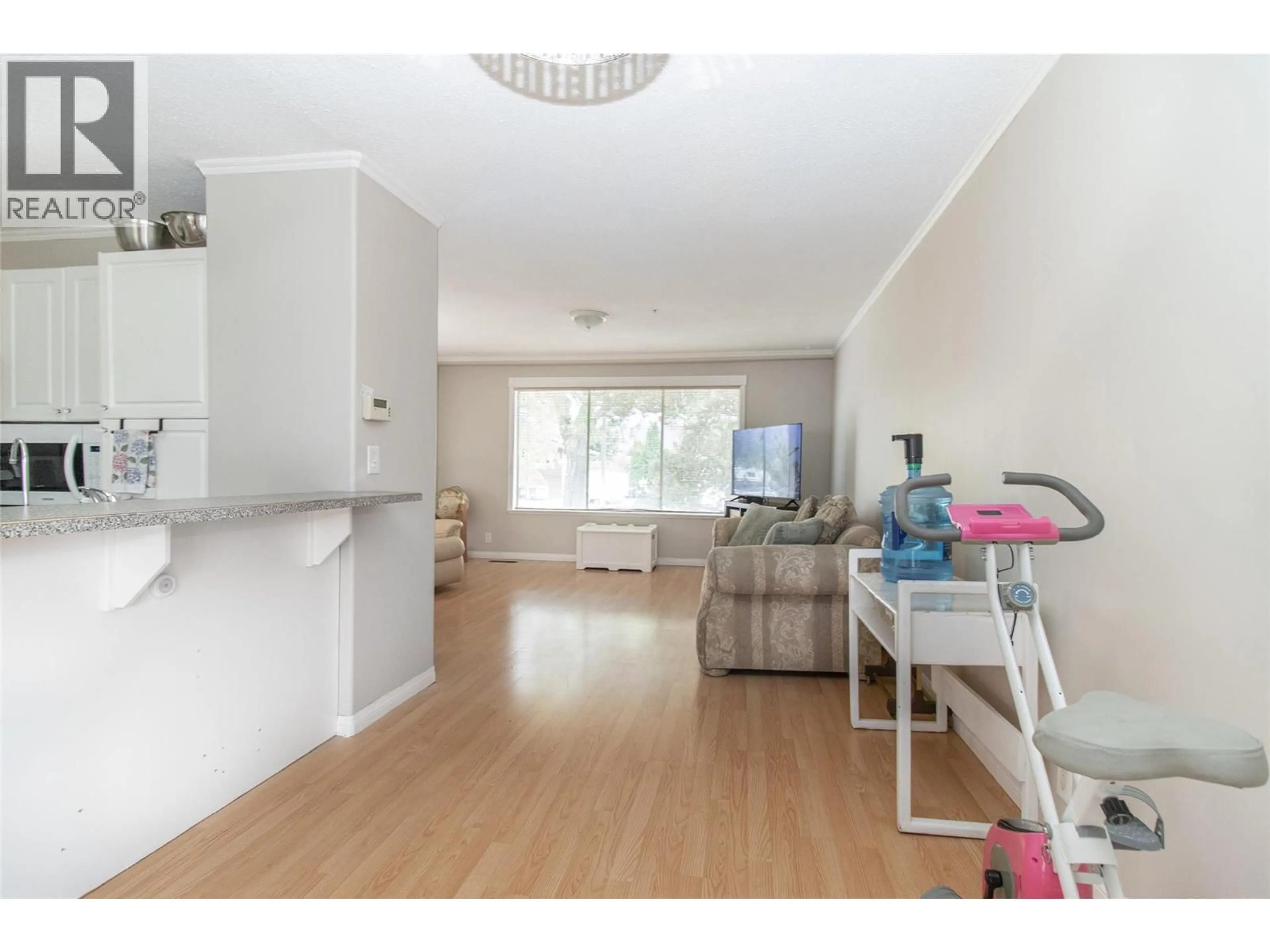 A pic of a room for 1381 MCBRIDE ROAD, Kelowna British Columbia V1Y4A5