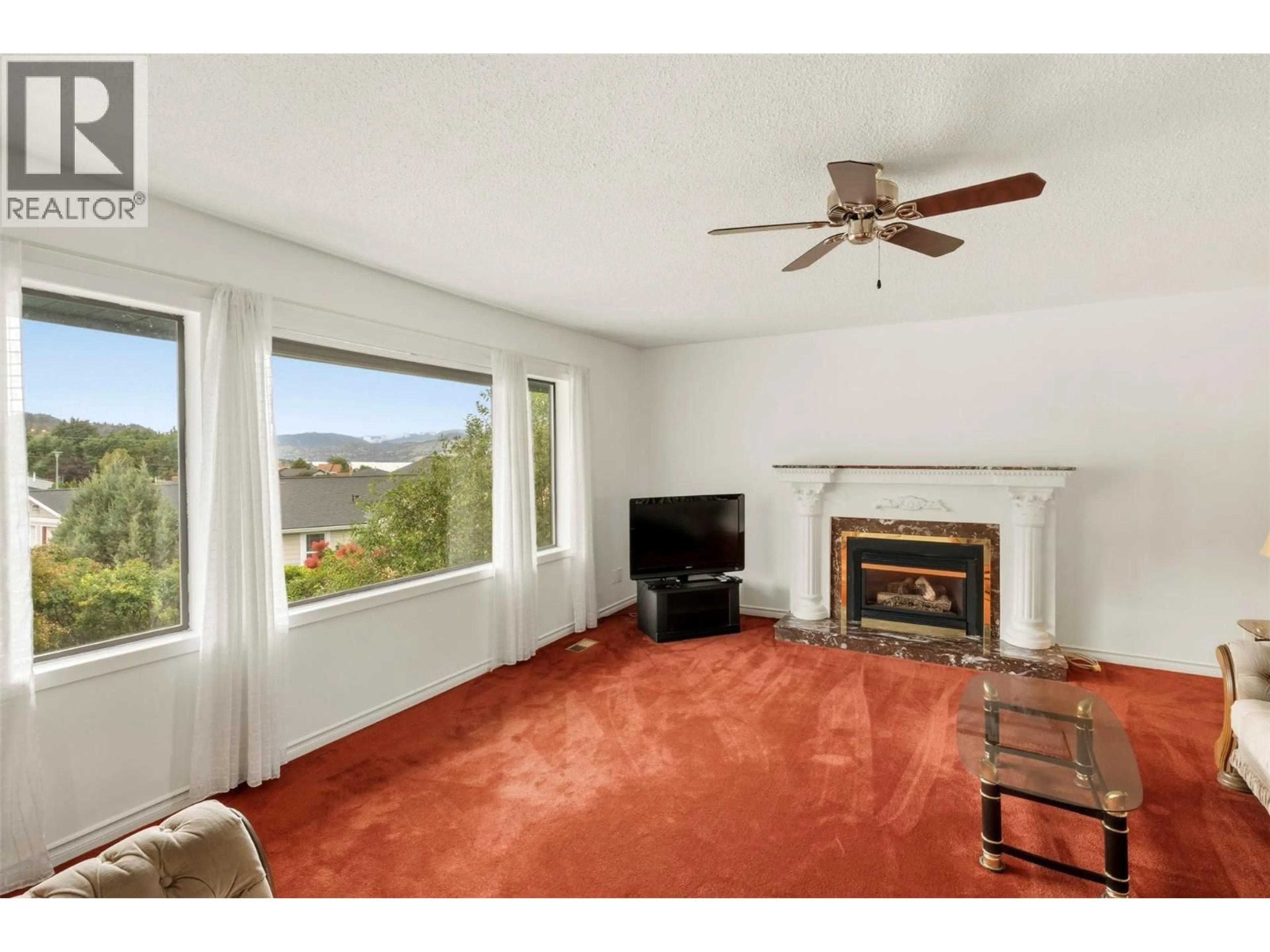Living room with furniture, unknown for 174 ADAMSON COURT, Penticton British Columbia V2A7R8