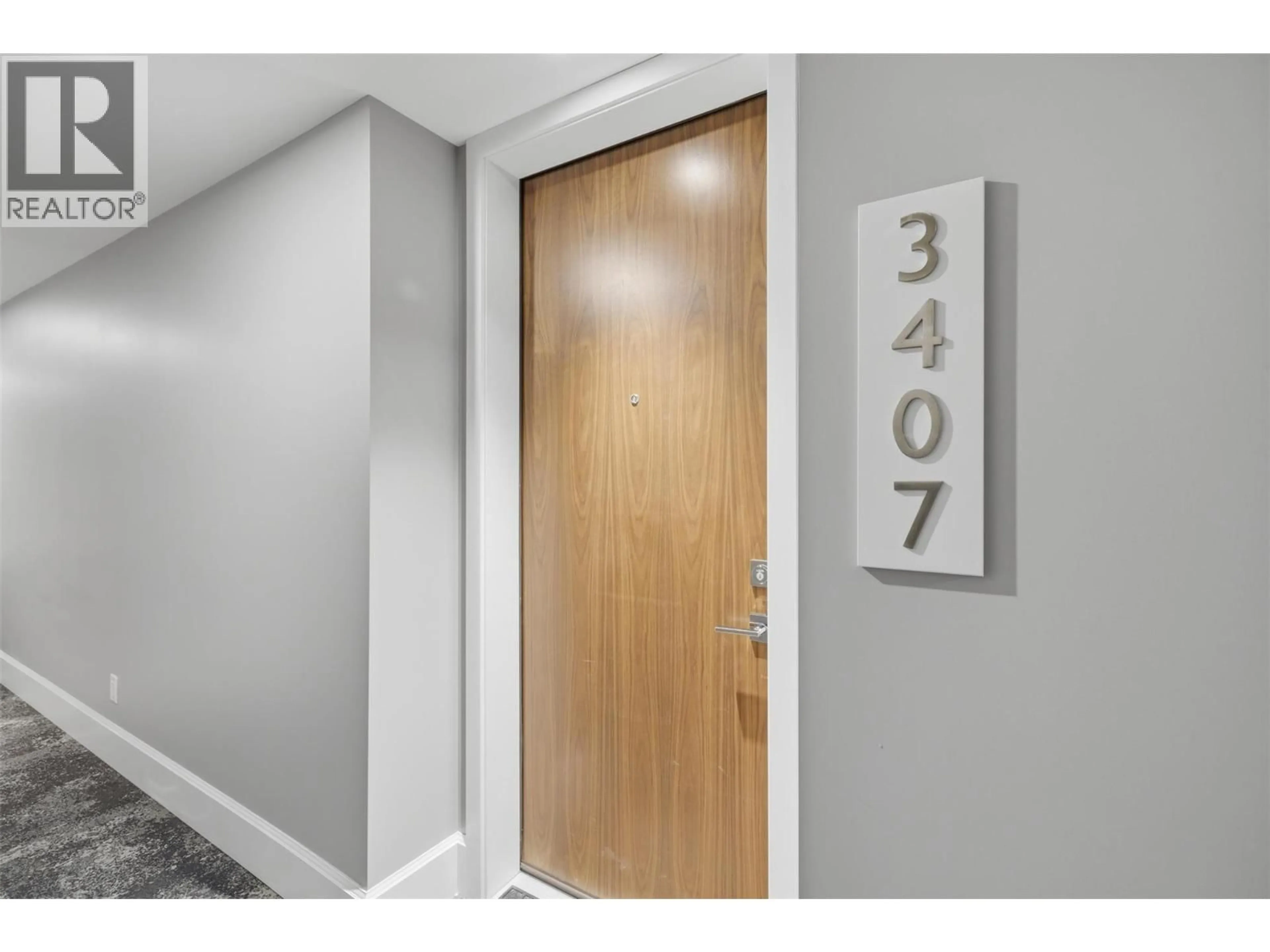 Indoor entryway for 3407 - 1405 SPRINGHILL DRIVE, Kamloops British Columbia V2C0B4