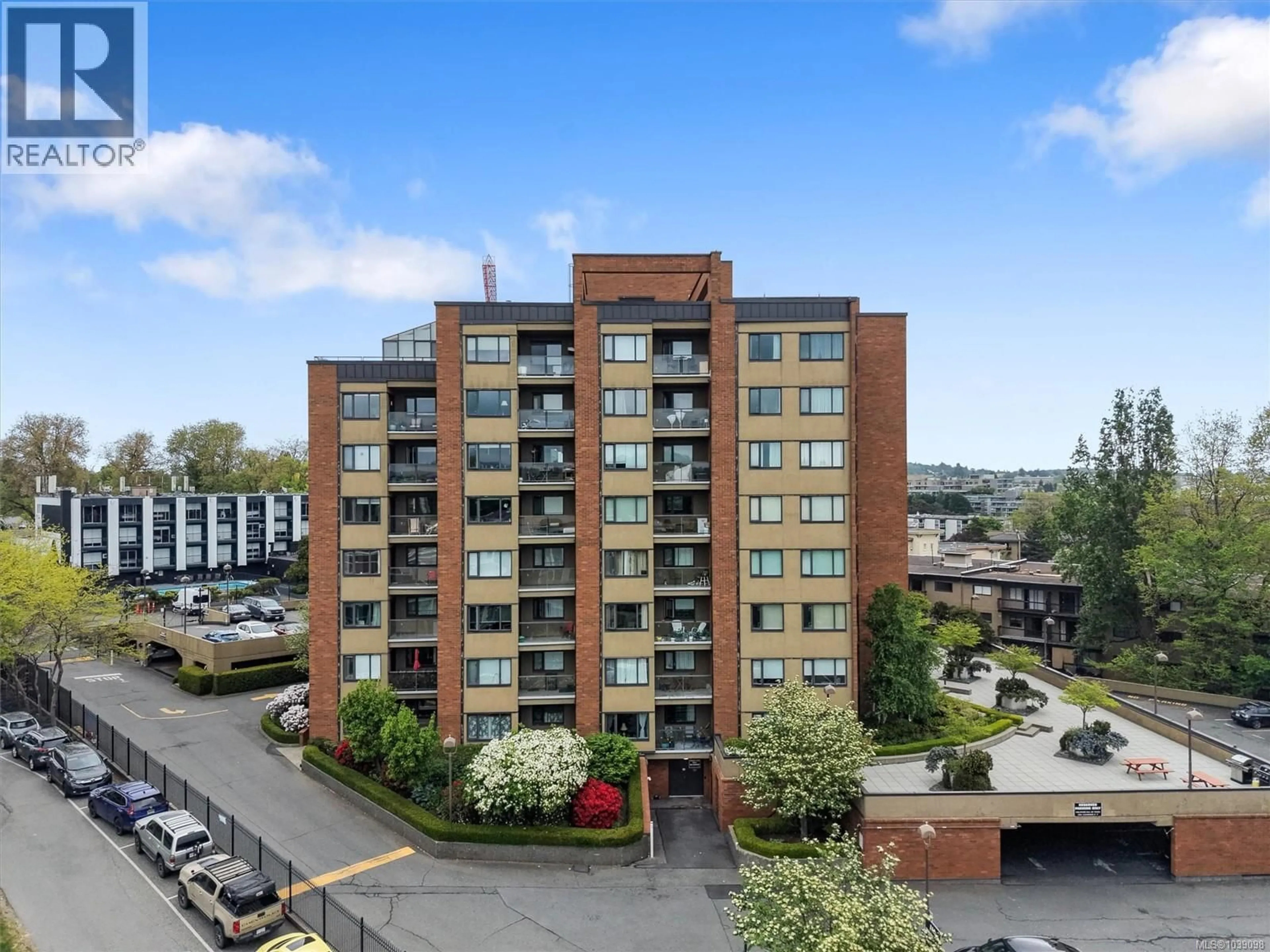 A pic from outside/outdoor area/front of a property/back of a property/a pic from drone, unknown for 104 - 103 GORGE ROAD EAST, Victoria British Columbia V9A6Z2