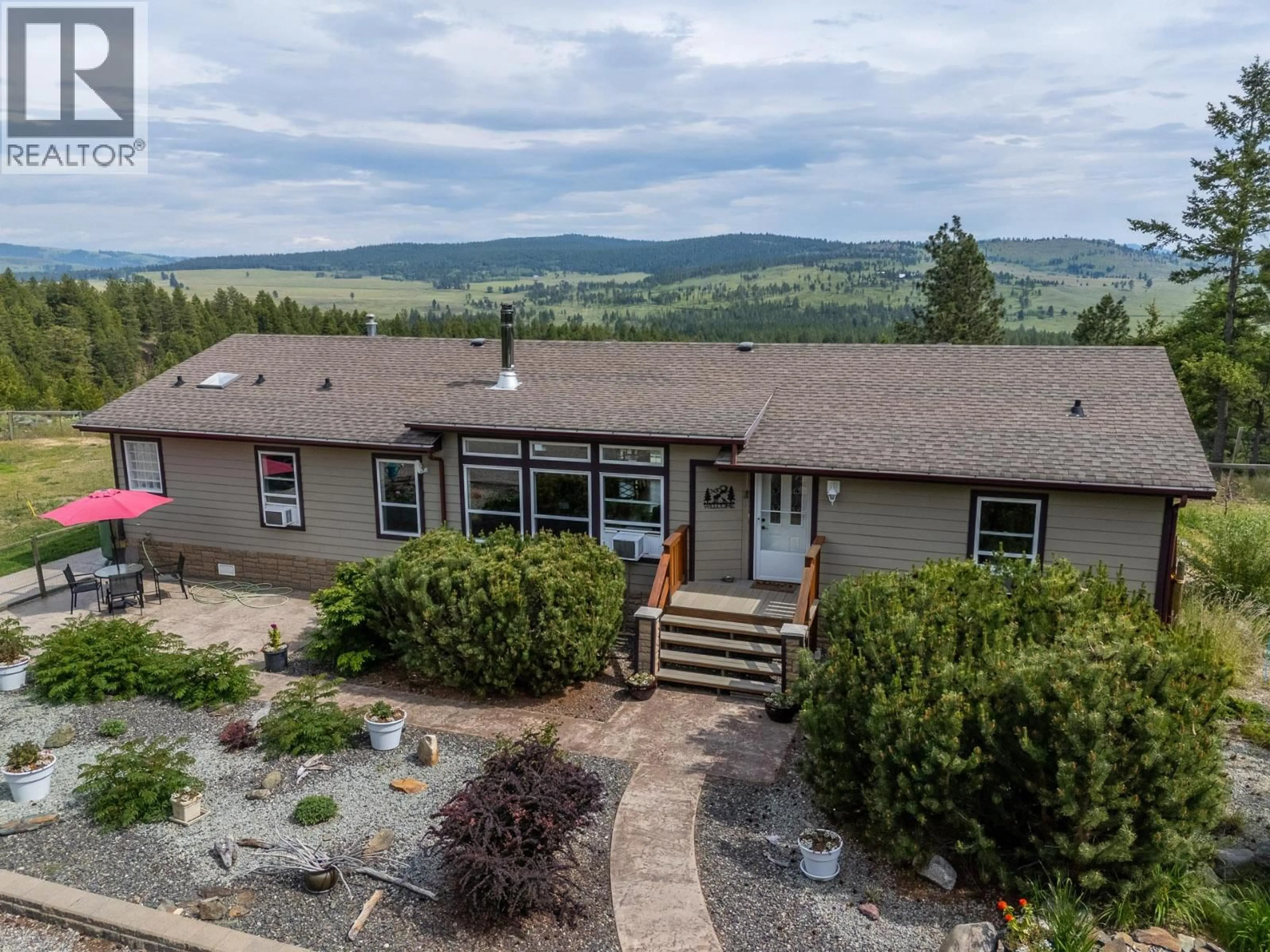 A pic from outside/outdoor area/front of a property/back of a property/a pic from drone, water/lake/river/ocean view for 38 NINE MILE PLACE, Osoyoos British Columbia V0H1V6