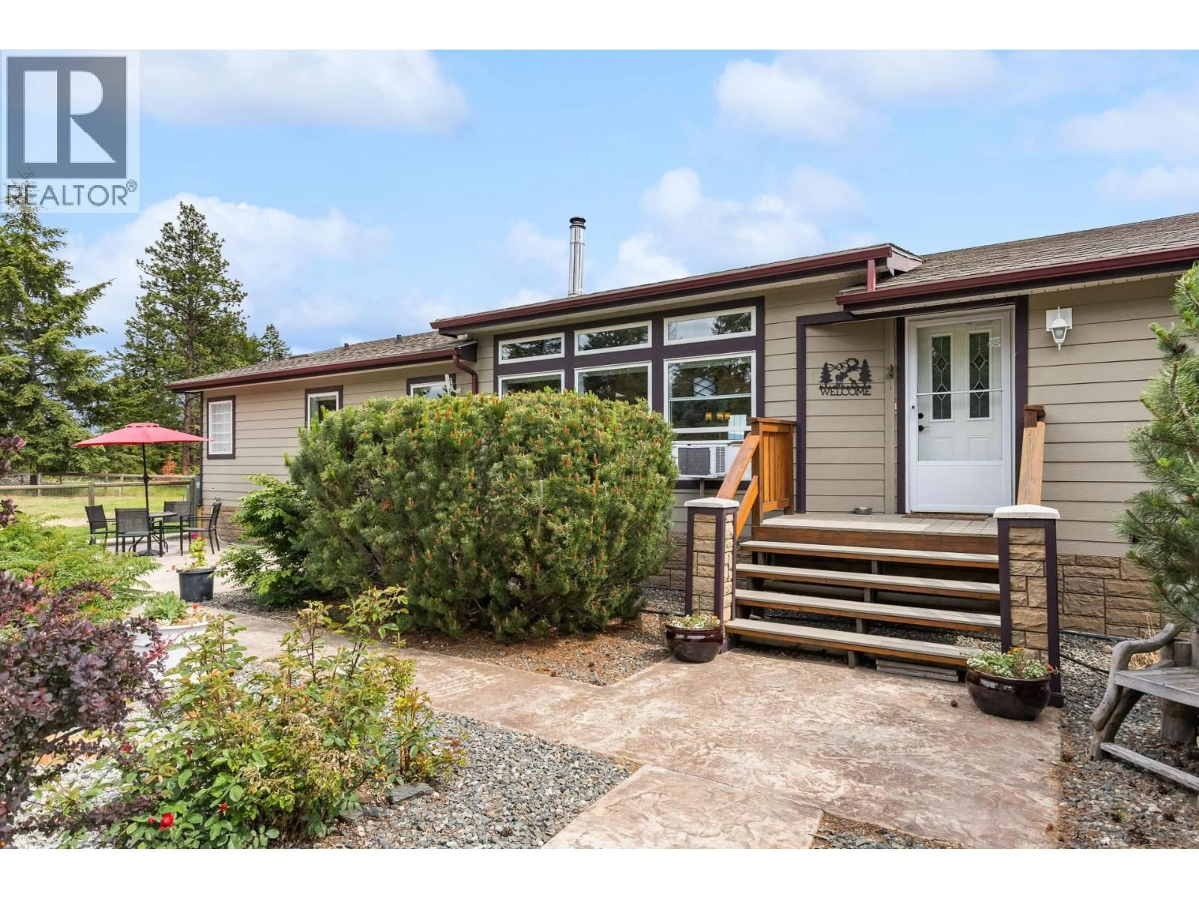 Home with vinyl exterior material, street for 38 NINE MILE PLACE, Osoyoos British Columbia V0H1V6