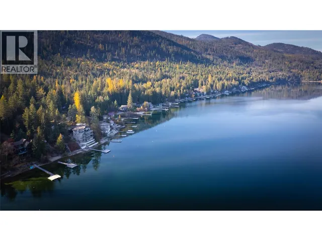 1722 WEST LAKE DRIVE, Christina Lake 3