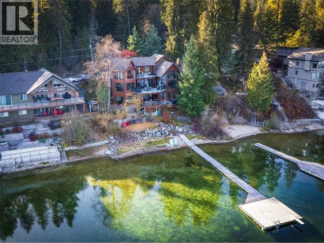 1722 WEST LAKE DRIVE, Christina Lake 5