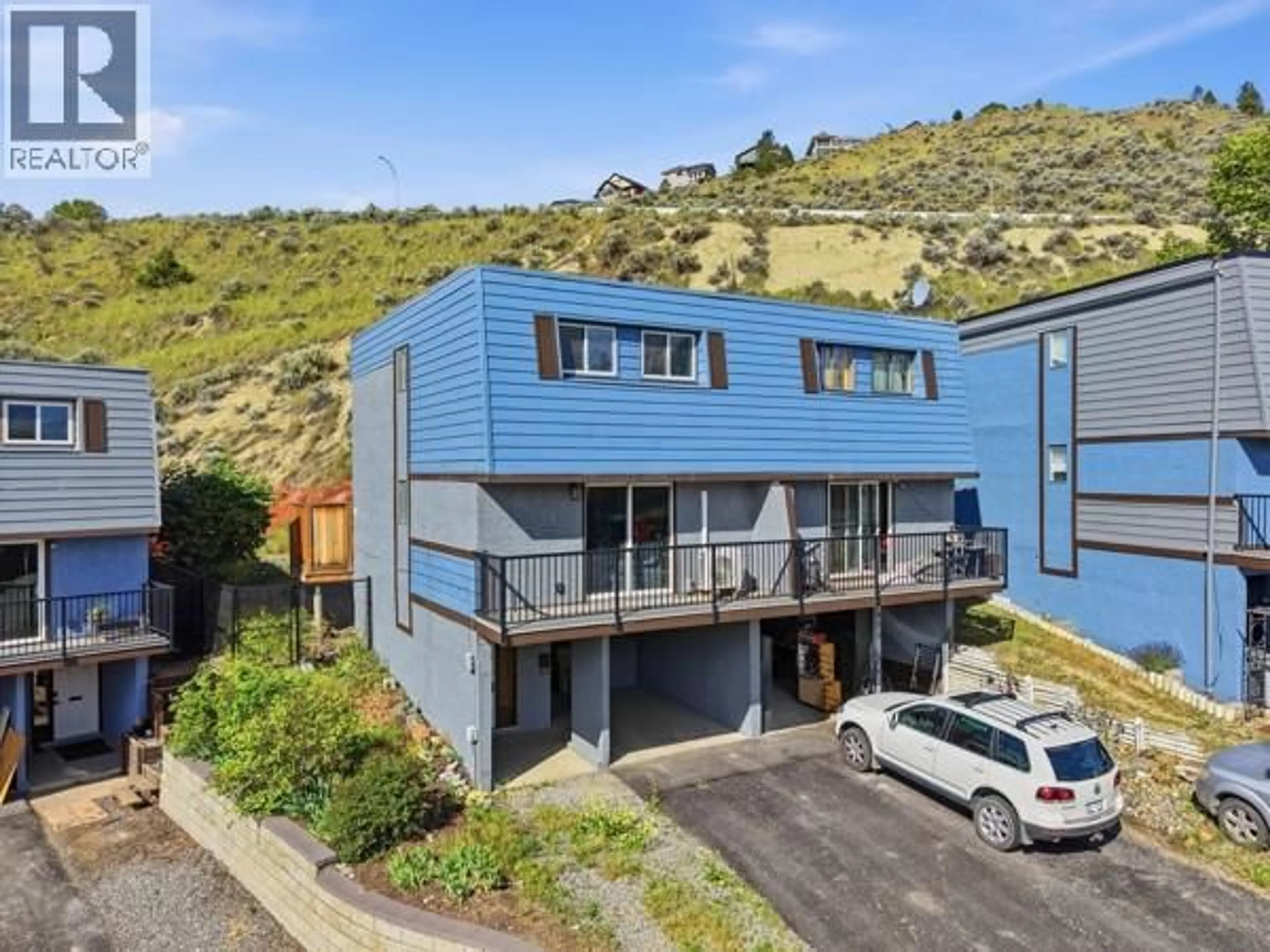 A pic from outside/outdoor area/front of a property/back of a property/a pic from drone, street for 873 MCQUEEN DRIVE, Kamloops British Columbia V2B7X8