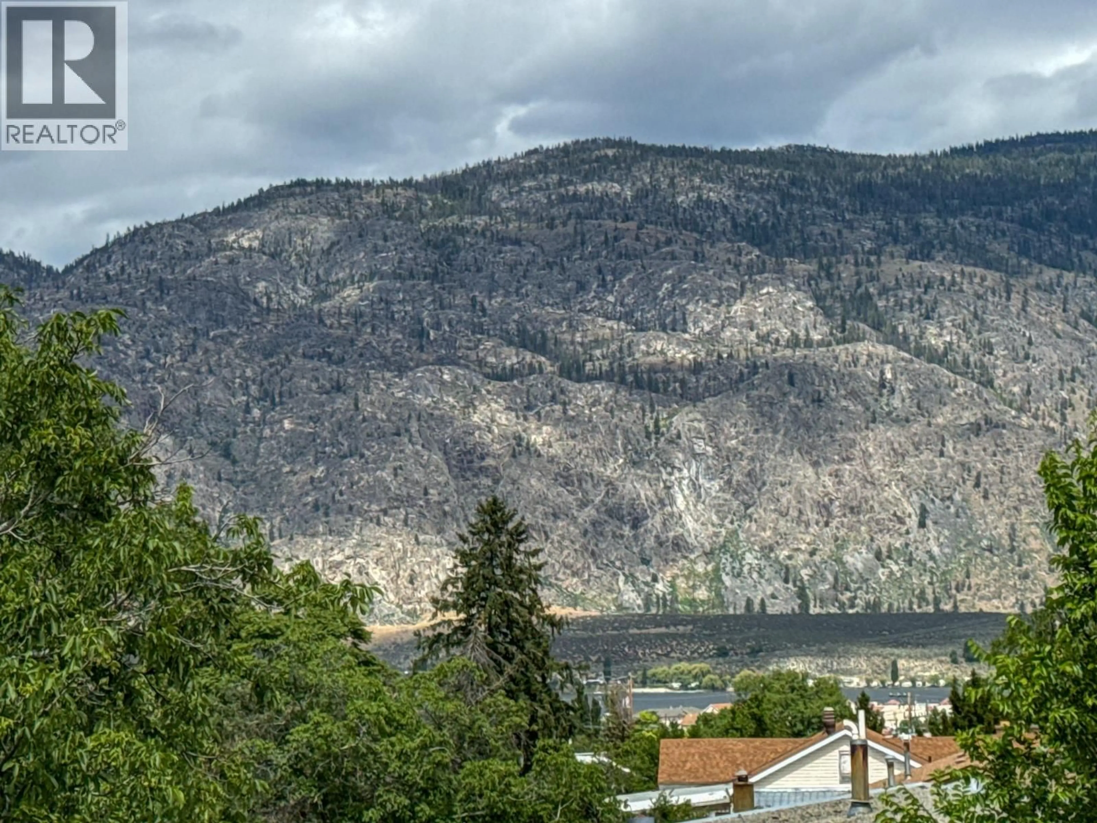 Blurry image for 1 FINCH CRESCENT, Osoyoos British Columbia V0H1V5