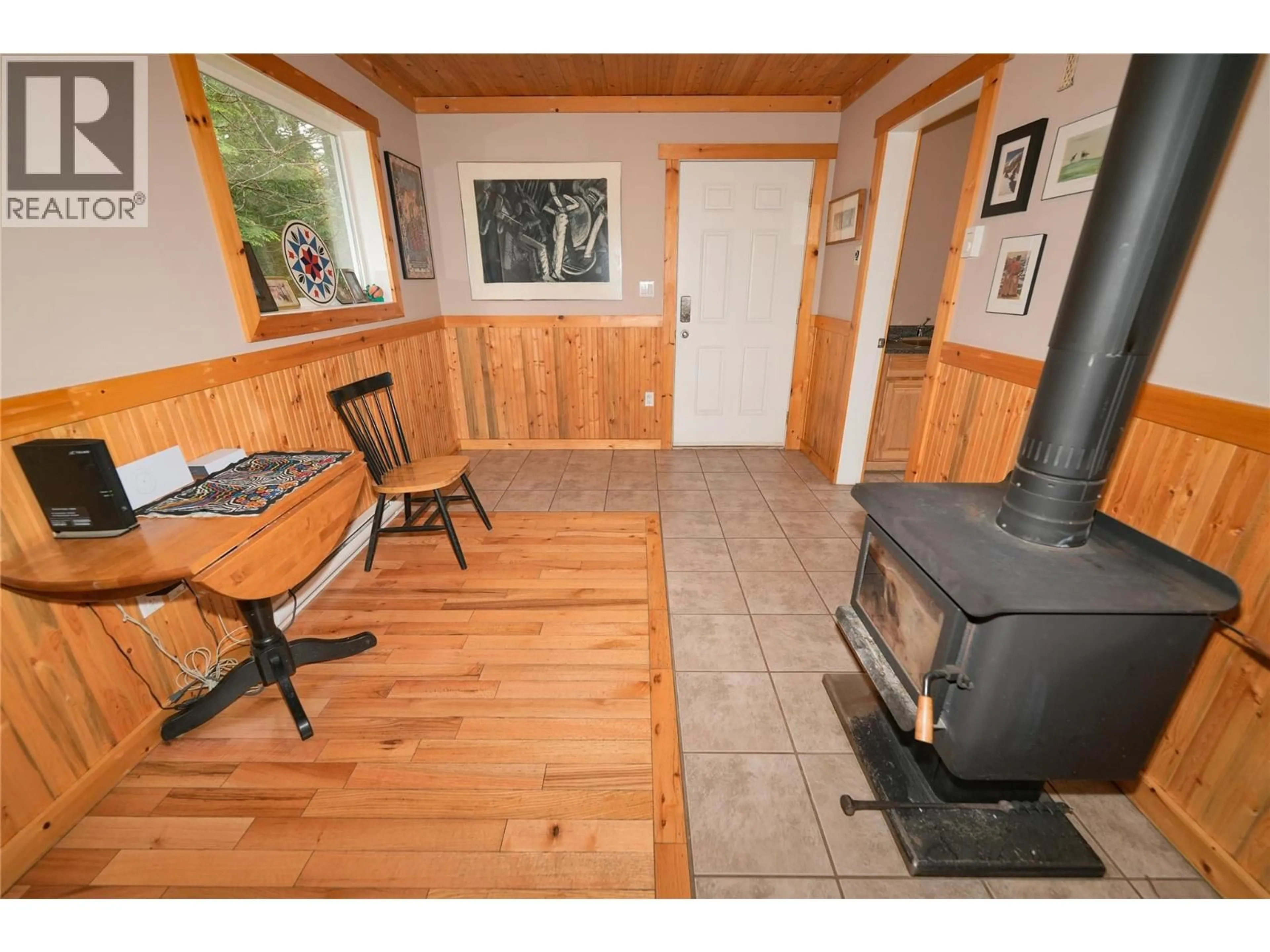 Unknown for 1017 HUME STREET, Slocan British Columbia V0G2C0