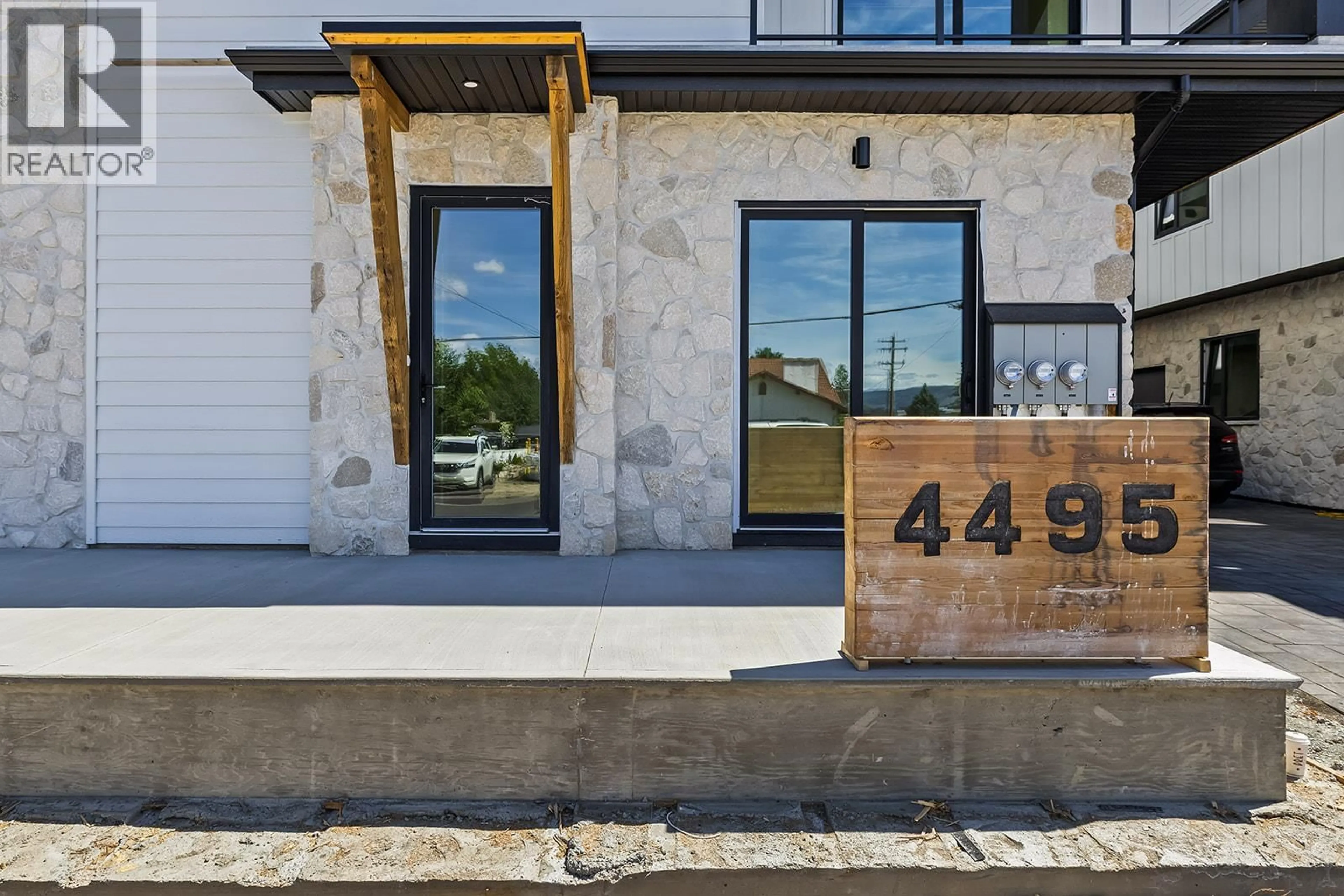 Unknown for 2 - 4495 WALKER ROAD, Kelowna British Columbia V1W1G8