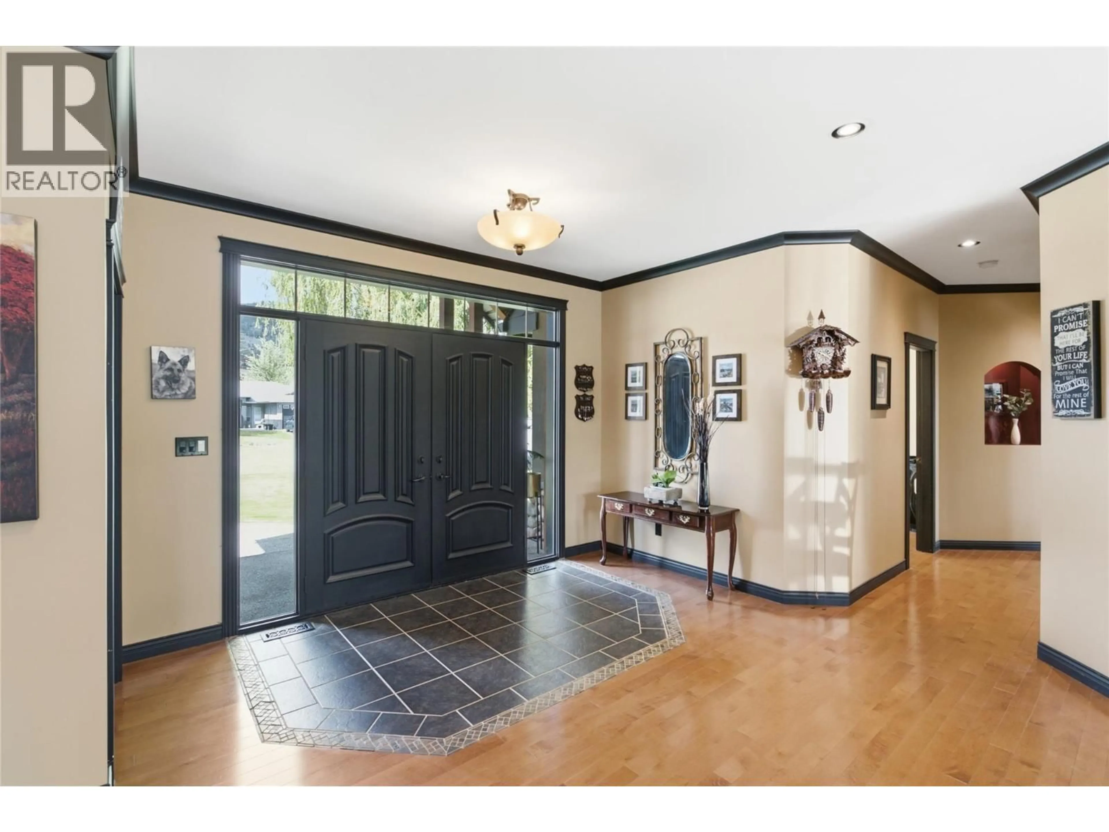 Indoor foyer for 2206 BURGESS AVENUE, Merritt British Columbia V1K1R3