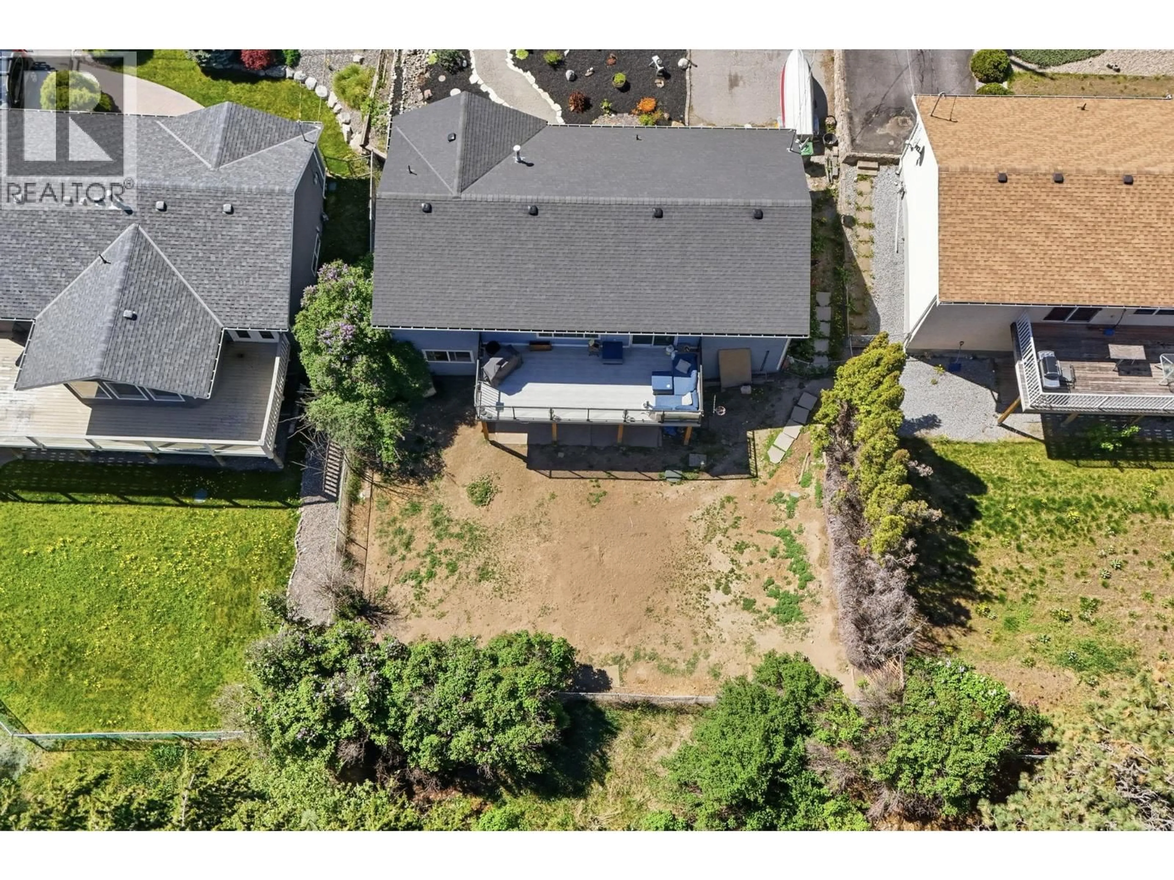 A pic from outside/outdoor area/front of a property/back of a property/a pic from drone, street for 3141 COVENTRY CRESCENT, West Kelowna British Columbia V4T1E8