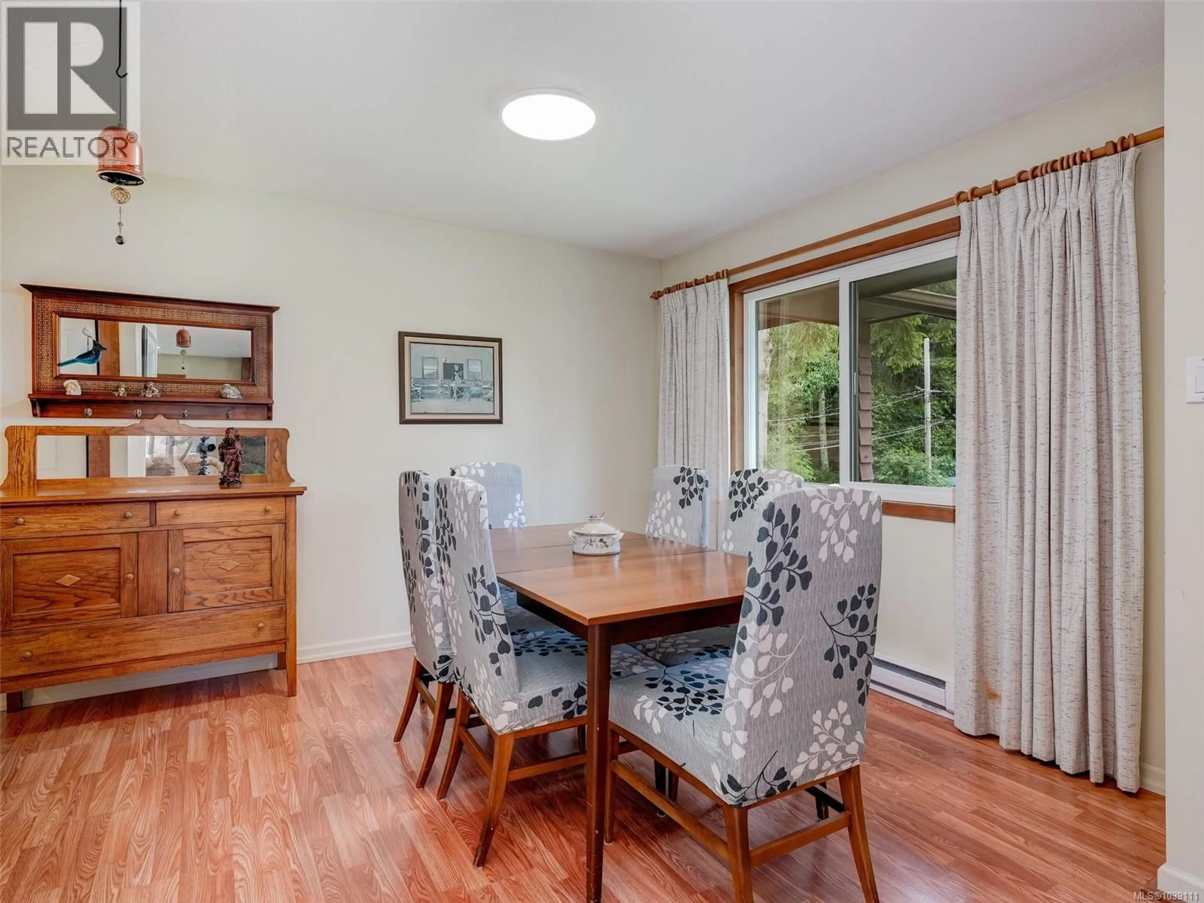 Dining room, wood/laminate floor for 2167 BANFORD PLACE, Sooke British Columbia V9Z0W6