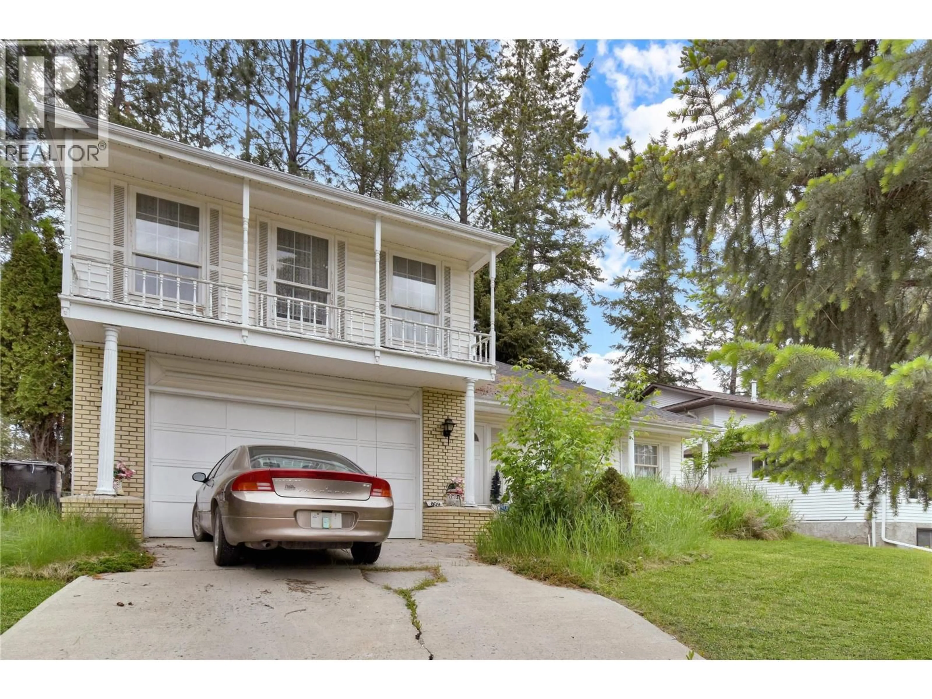 Home with vinyl exterior material, street for 809 31ST AVE S OTHER, Cranbrook British Columbia V1C5J9