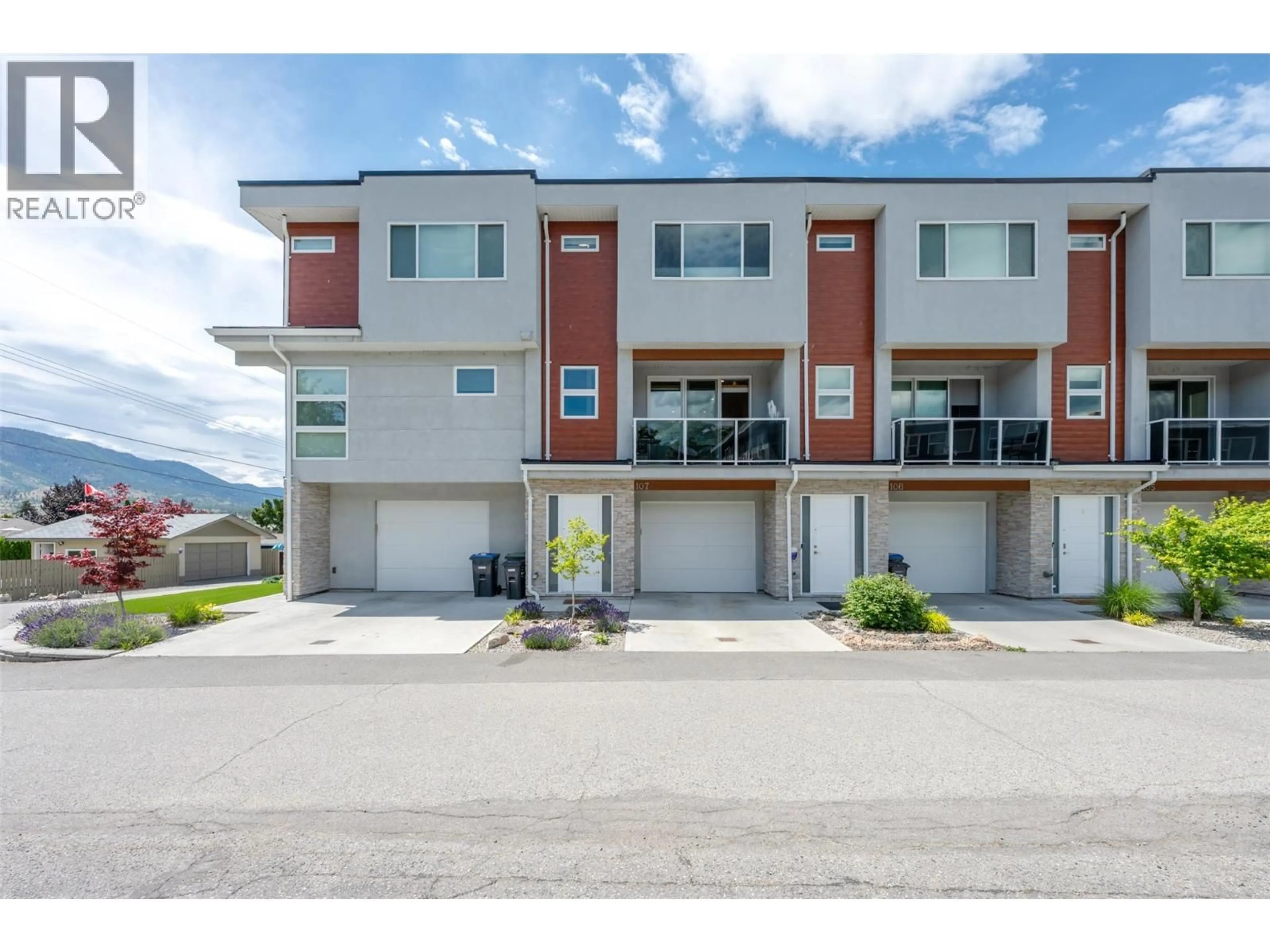 A pic from outside/outdoor area/front of a property/back of a property/a pic from drone, street for 107 - 210 SCOTT AVENUE, Penticton British Columbia V2A2J5