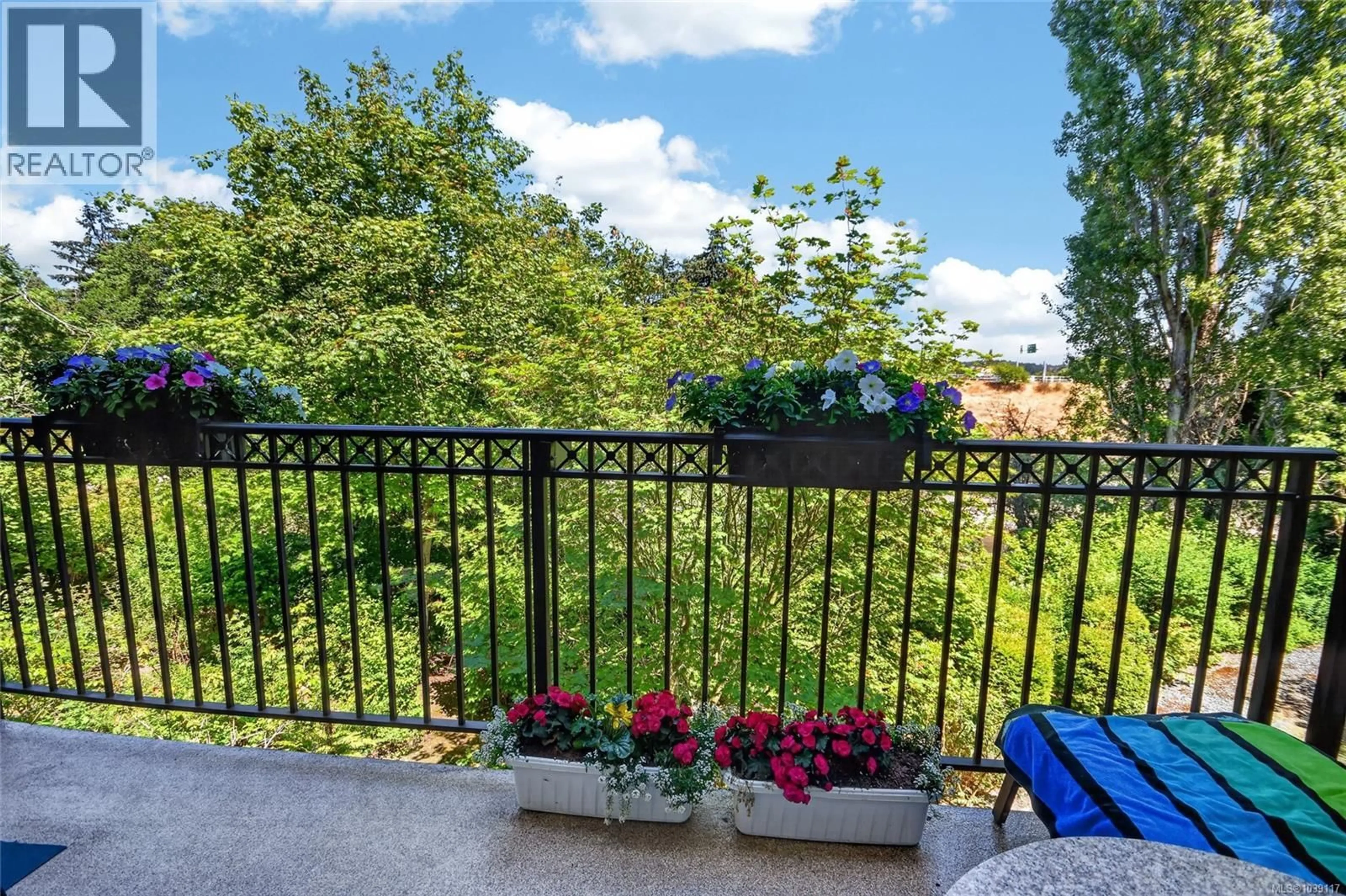 Balcony in the apartment, water/lake/river/ocean view for 109 - 50 MILL STREET, Nanaimo British Columbia V9R5A6