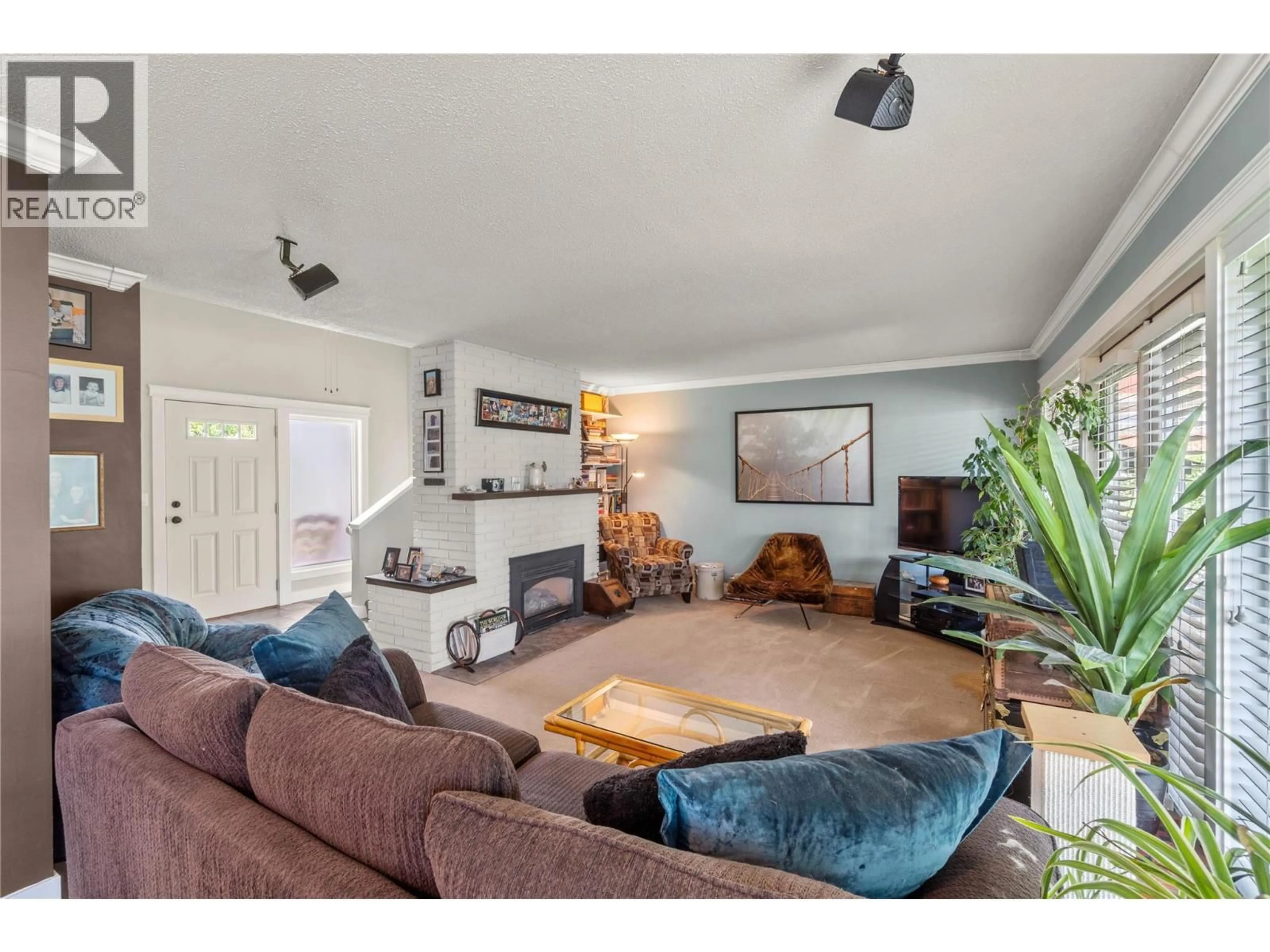 Living room with furniture, unknown for 892 CRAMOND ROAD, Kamloops British Columbia V2B6J9