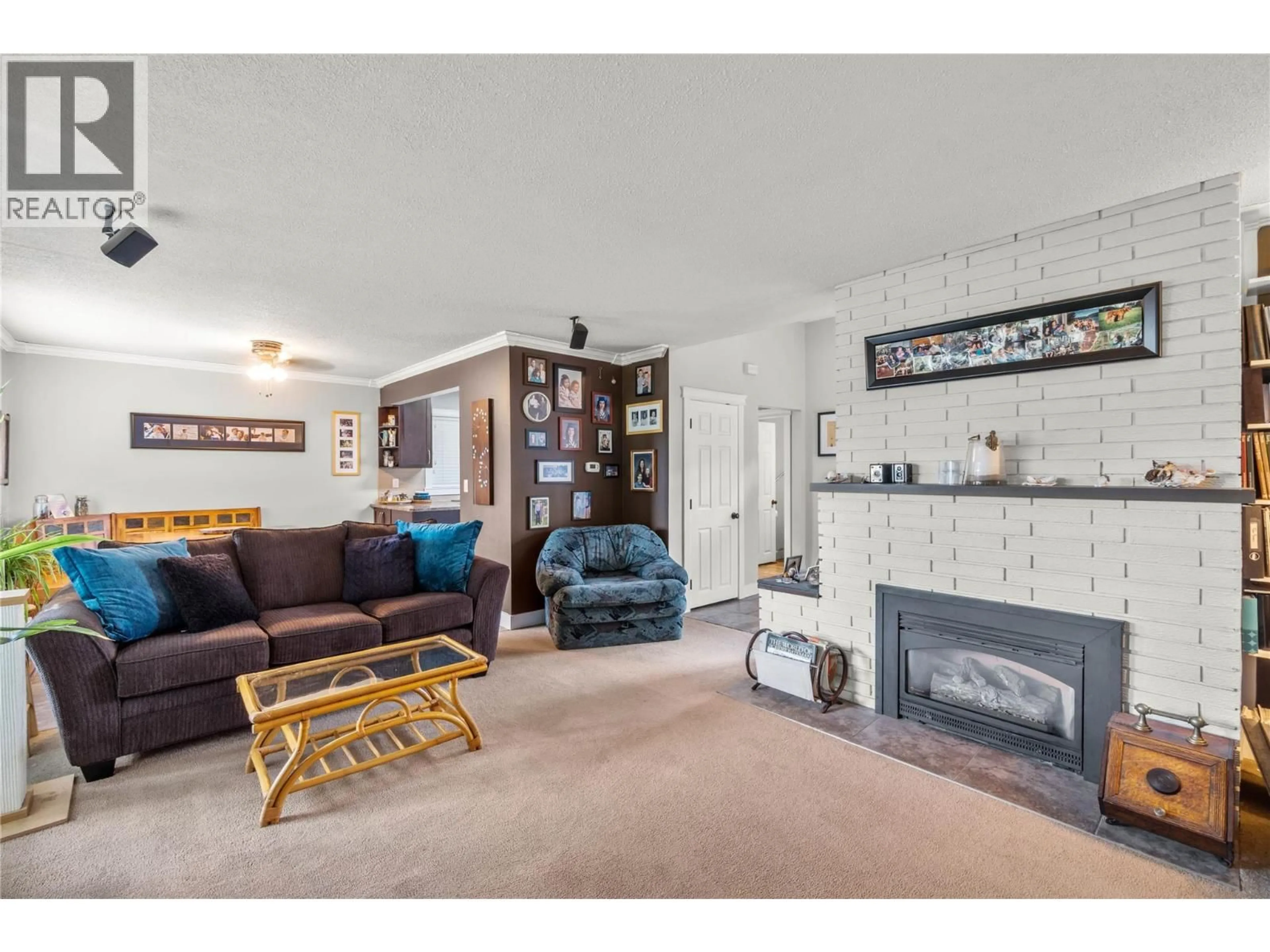 Living room with furniture, unknown for 892 CRAMOND ROAD, Kamloops British Columbia V2B6J9