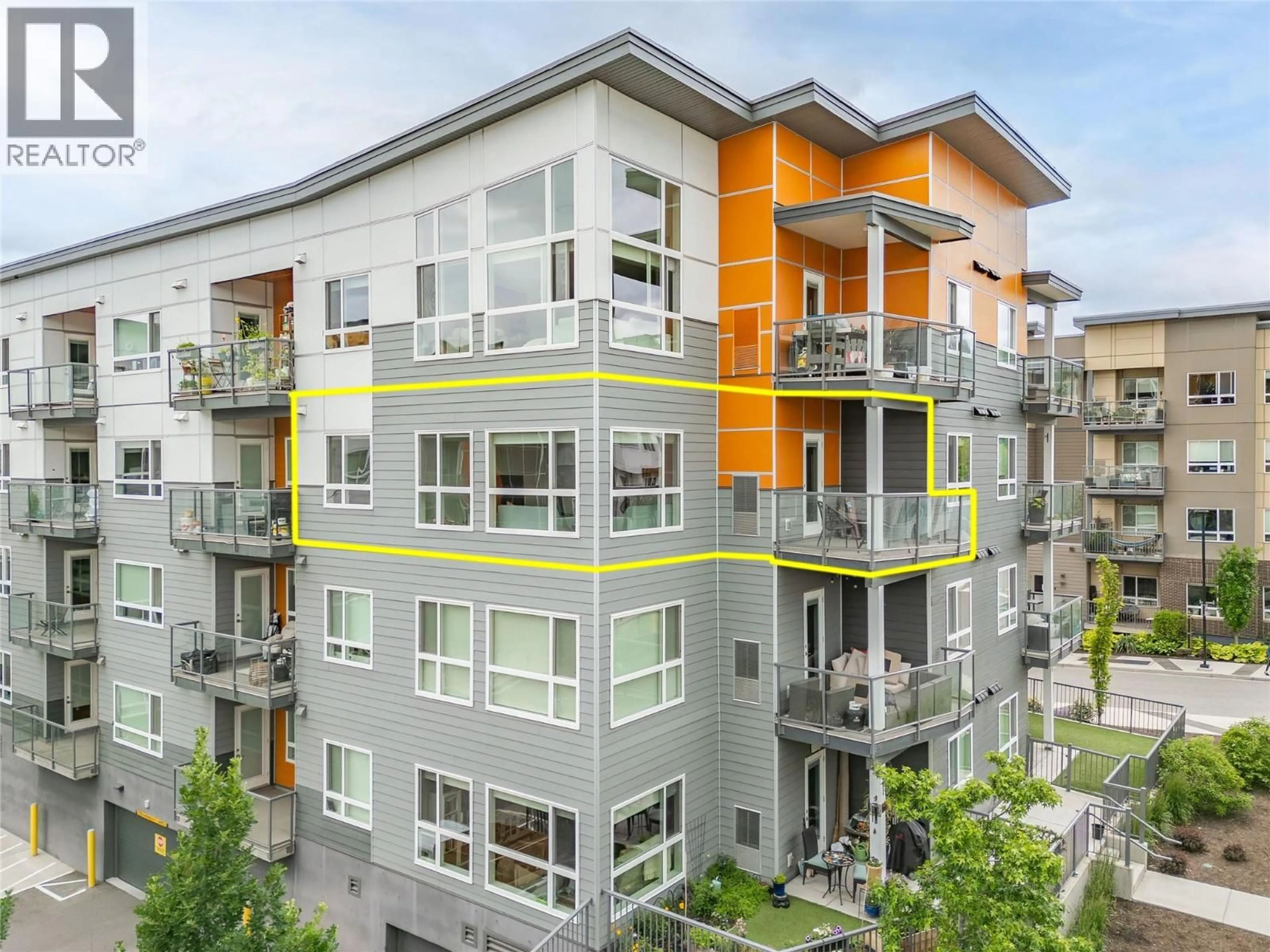 Home with vinyl exterior material, building for 417 - 722 VALLEY ROAD, Kelowna British Columbia V1V2E6