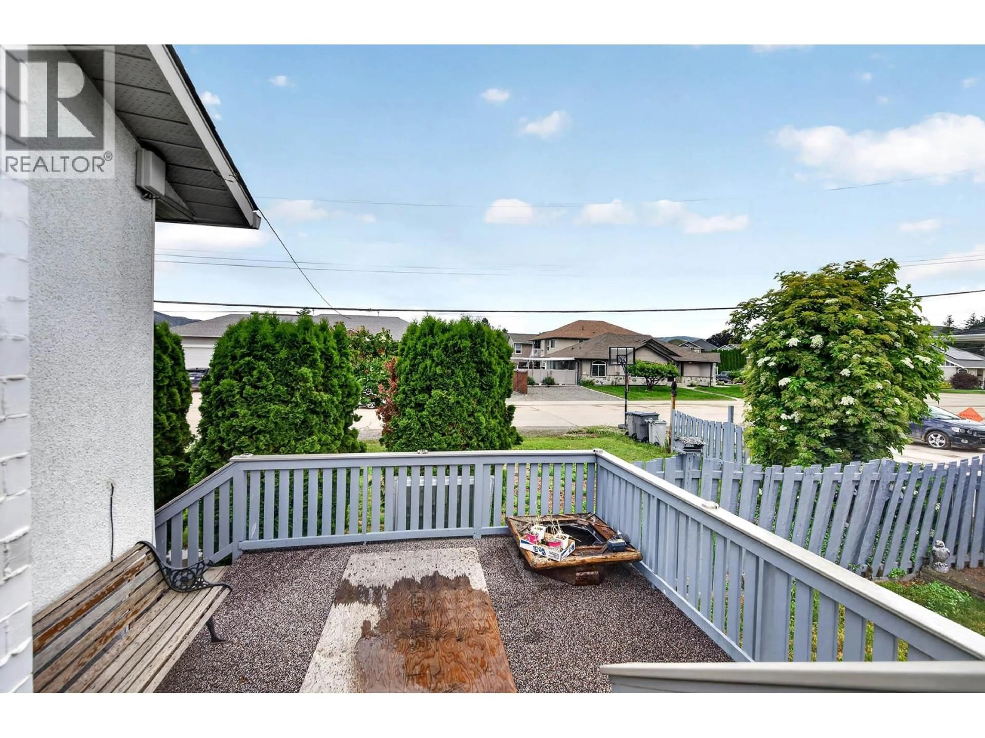 Patio, water/lake/river/ocean view for 820 INVERMERE COURT, Kamloops British Columbia V2B7T4