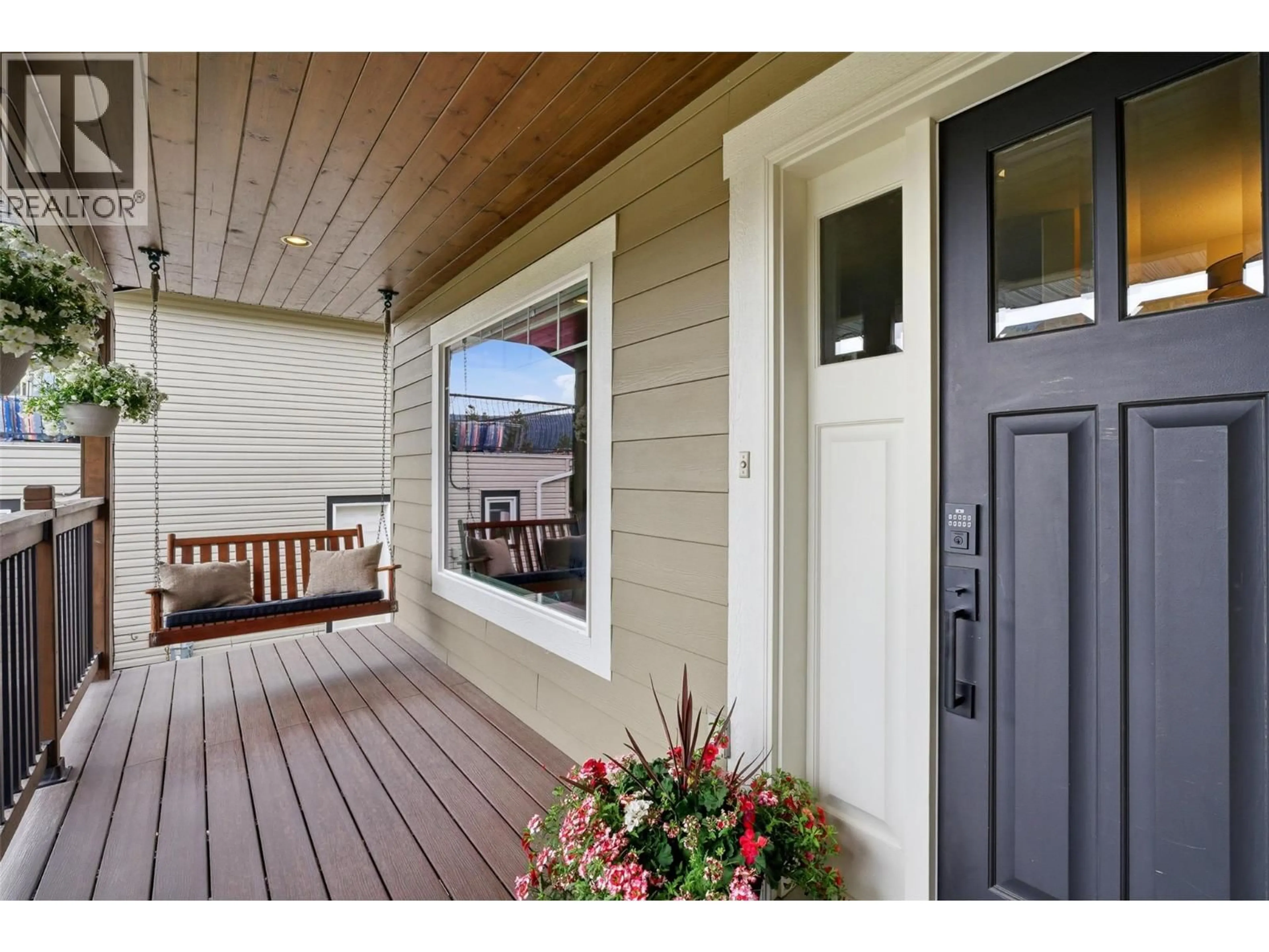 Indoor entryway for 1867 JUNIPER DRIVE, Merritt British Columbia V1K1J4
