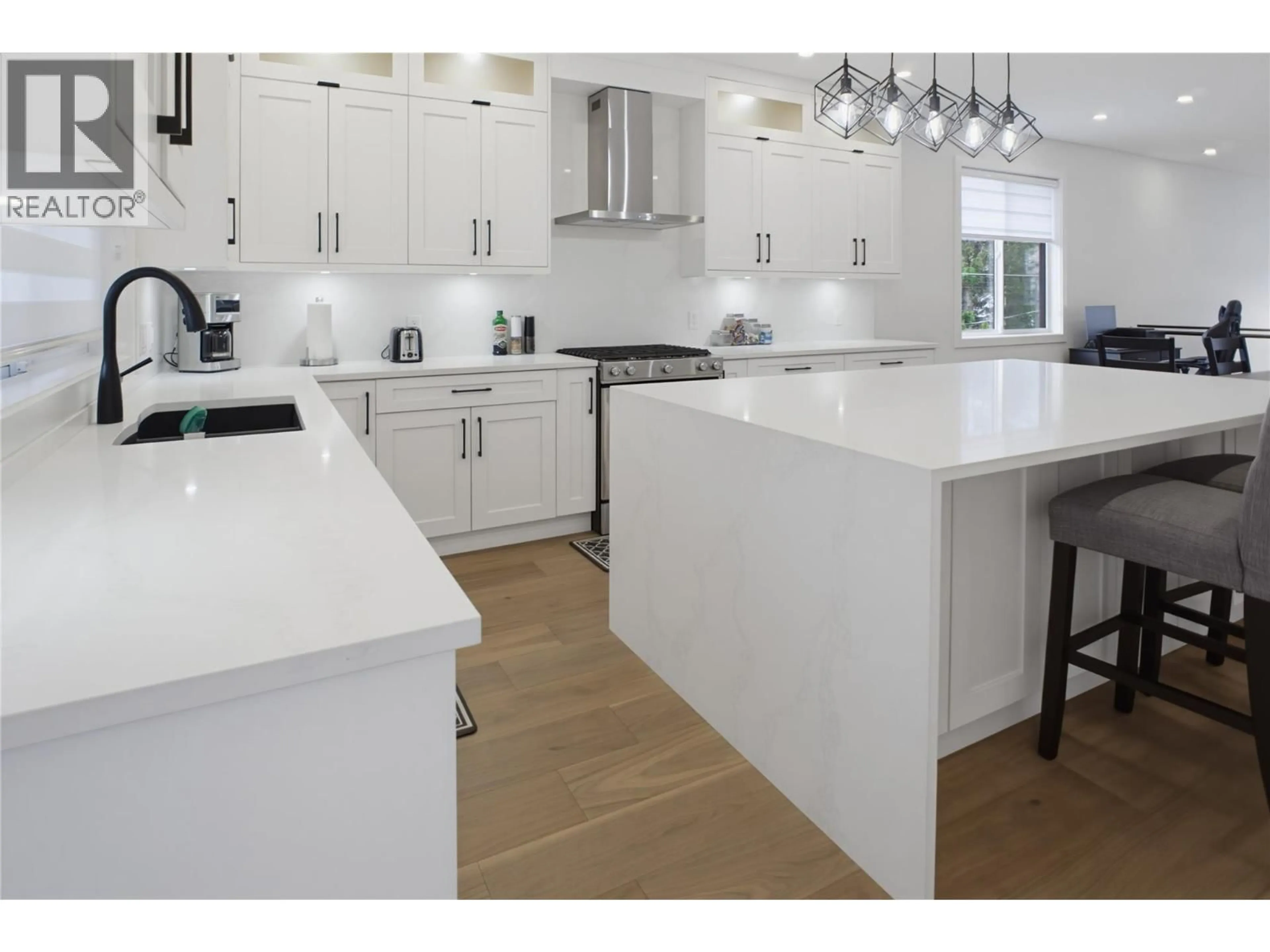 Open concept kitchen, unknown for 2967 GILBERT ROAD, Kamloops British Columbia V2B7A9