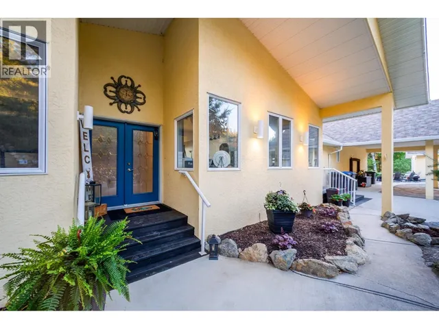 6720 LANGLEY COURT, Kelowna 5