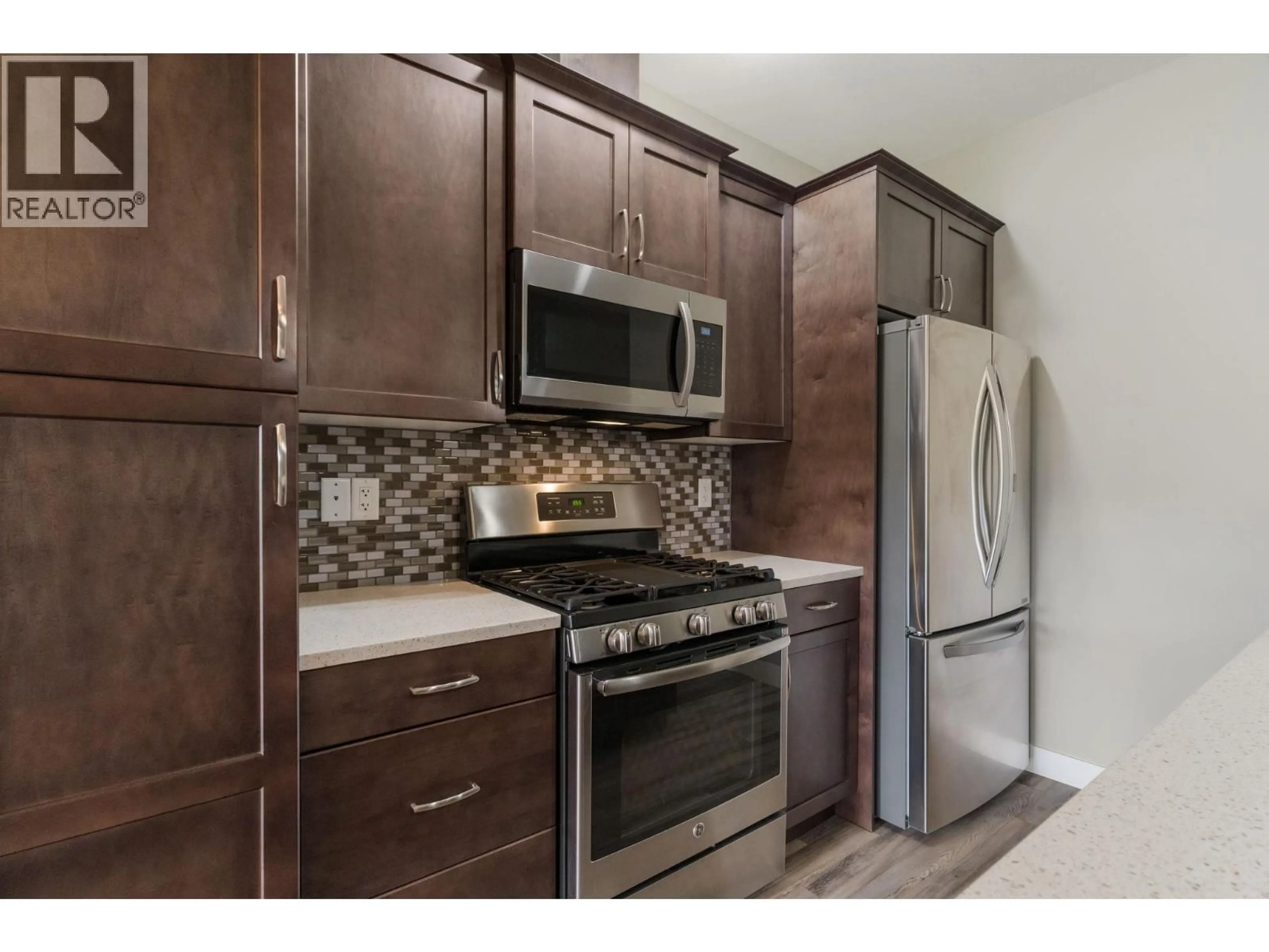 Standard kitchen, unknown for 5 - 4700 OKANAGAN AVENUE, Vernon British Columbia V1T9Y7