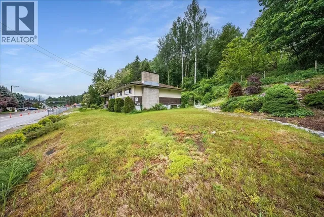 840 COLUMBIA AVENUE, Castlegar 5