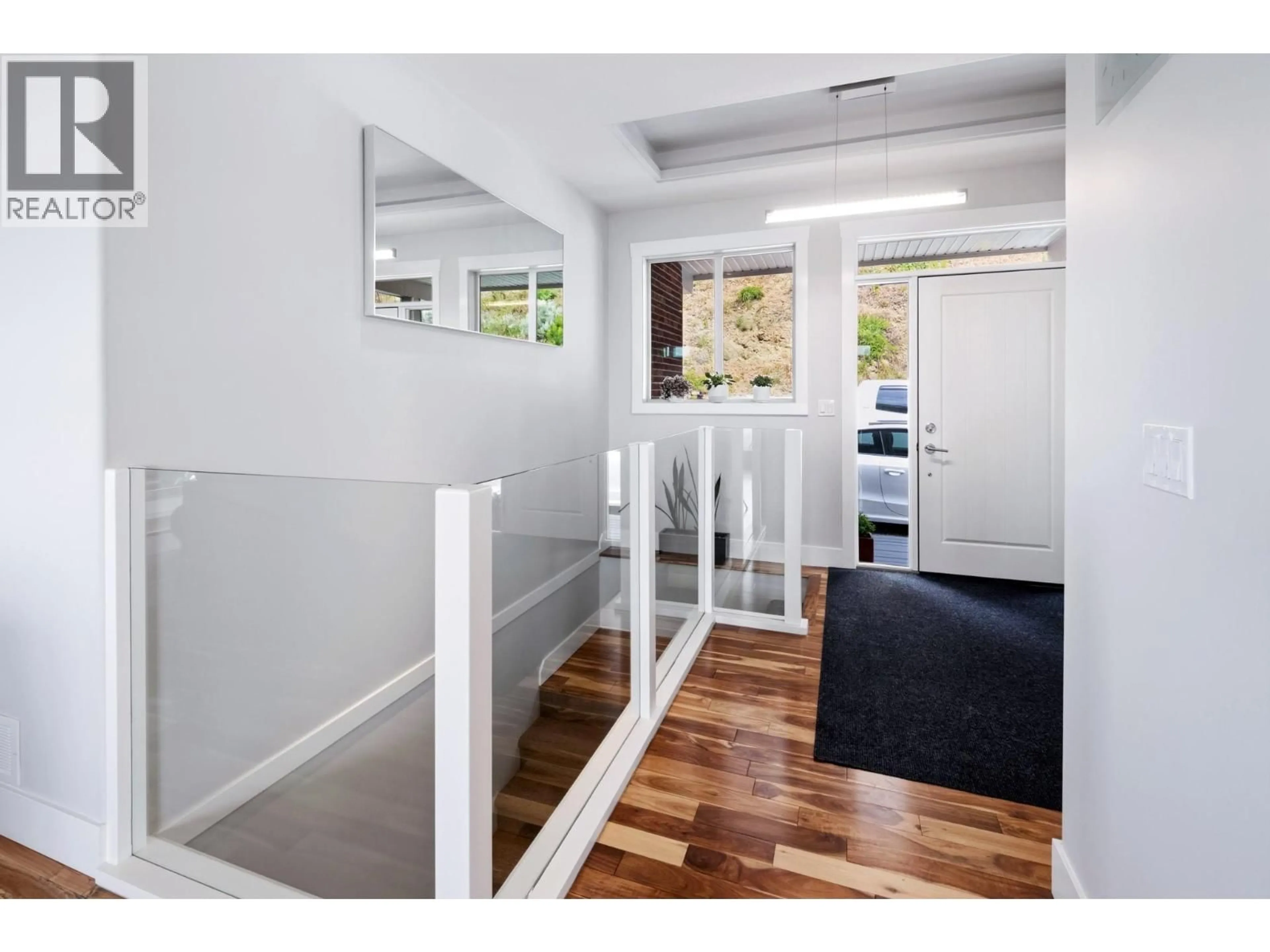 Indoor entryway for 989 MT IDA LANE, Vernon British Columbia V1B4C3